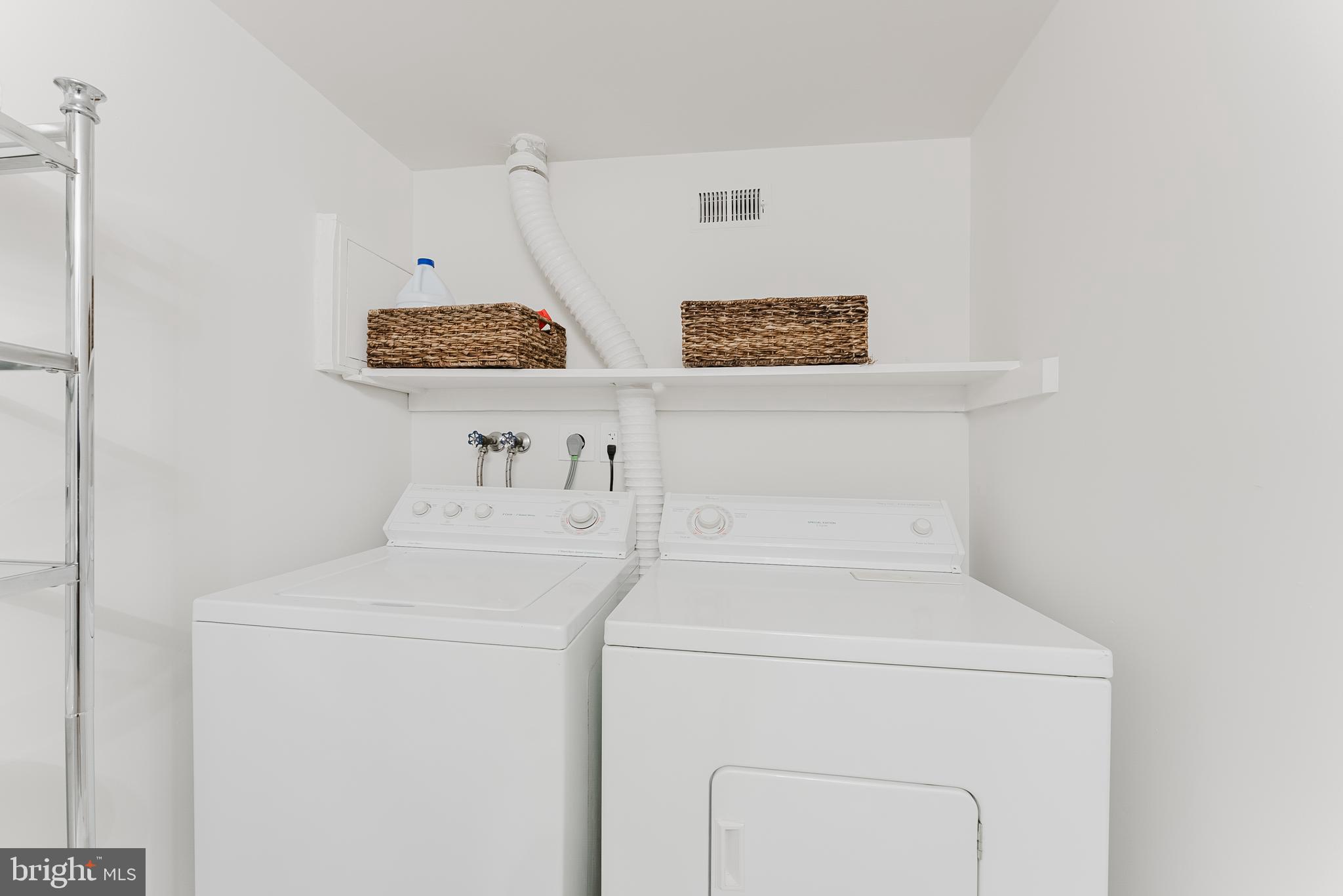 FAIRLINGTON VILLAGE - Residential