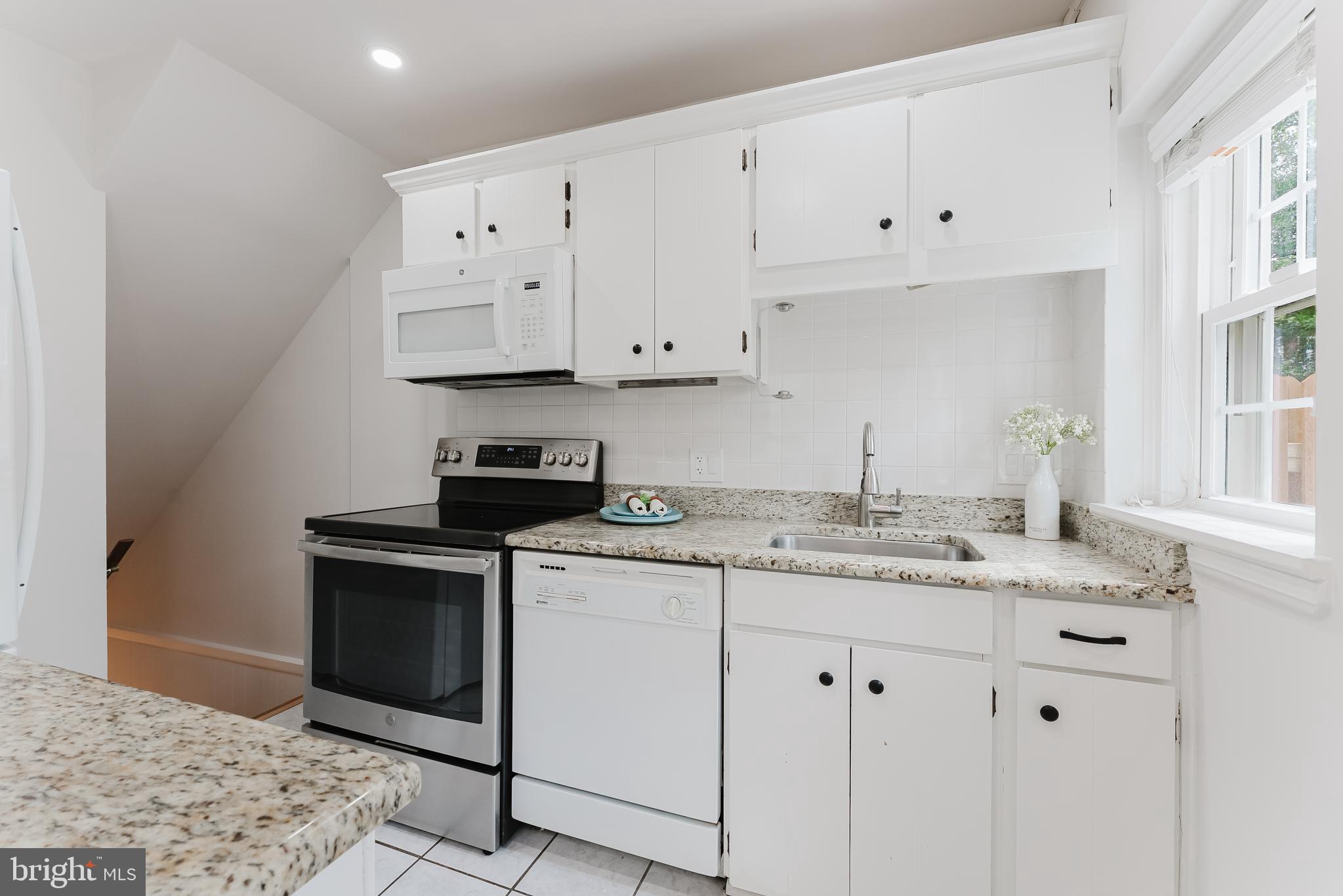 FAIRLINGTON VILLAGE - Residential