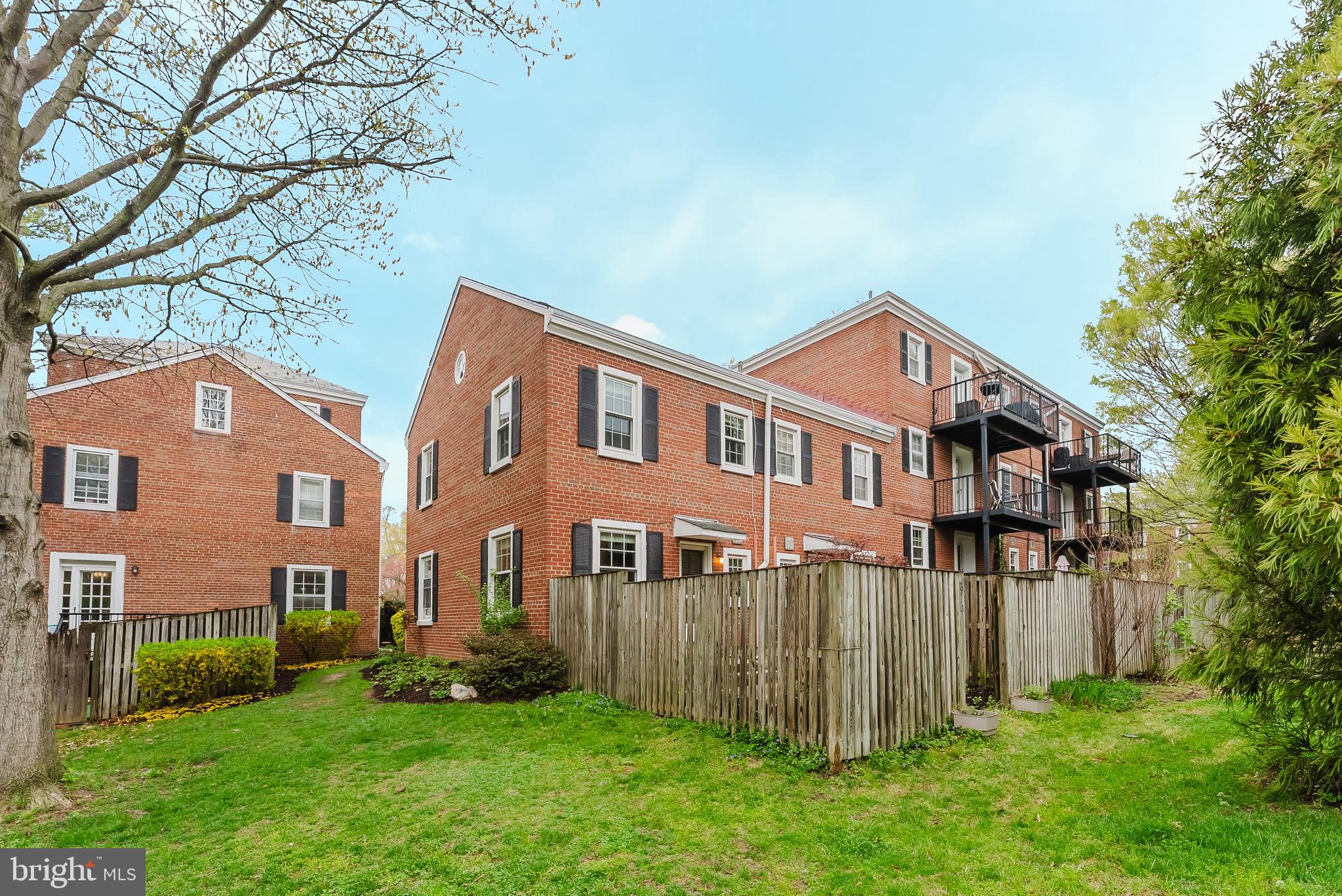 FAIRLINGTON VILLAGE - Residential