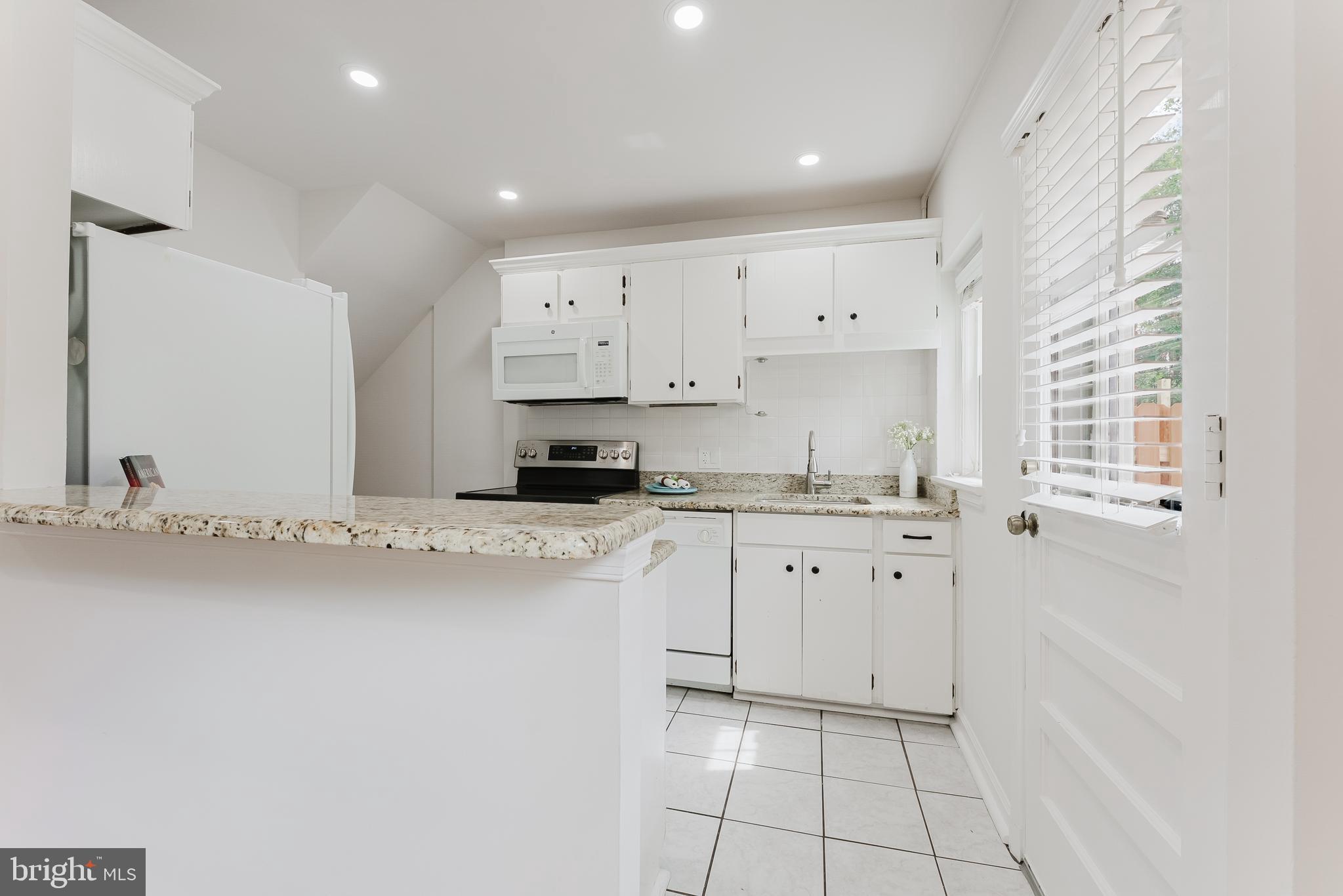 FAIRLINGTON VILLAGE - Residential