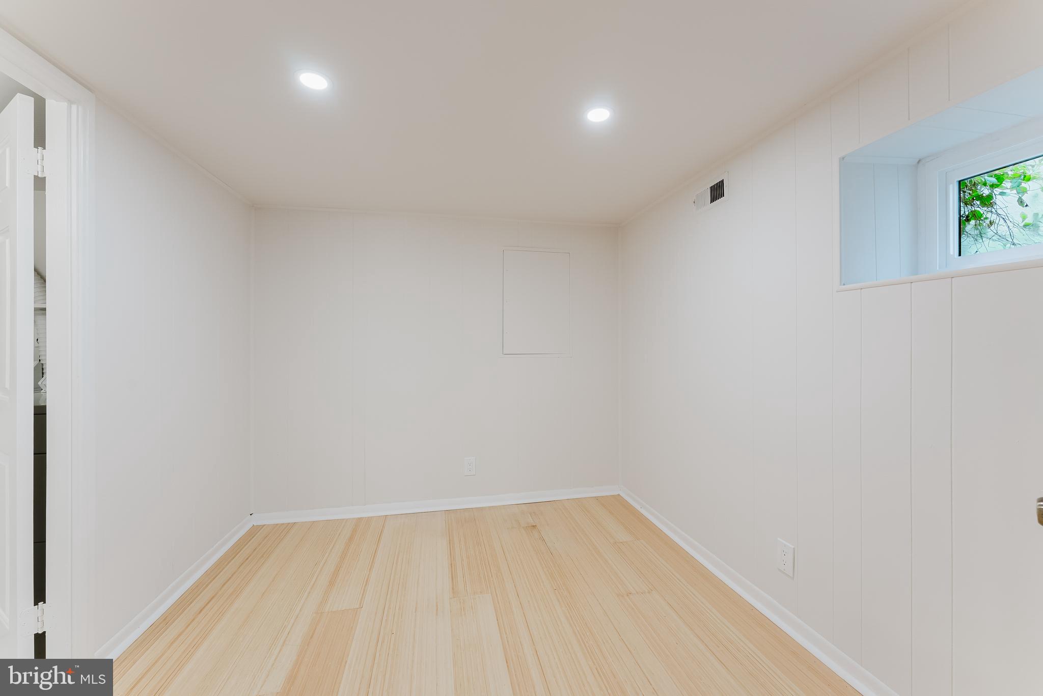 FAIRLINGTON VILLAGE - Residential