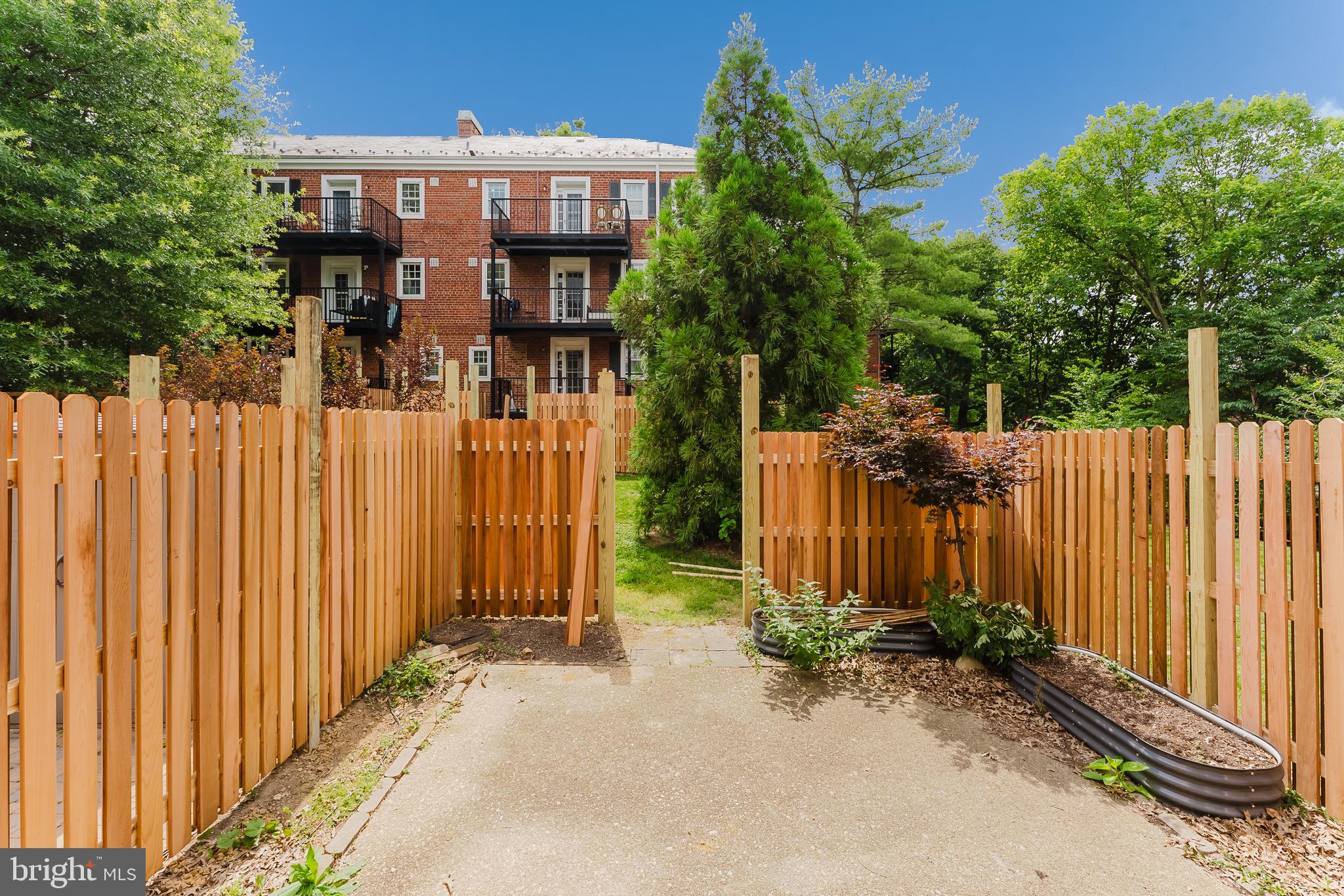 FAIRLINGTON VILLAGE - Residential