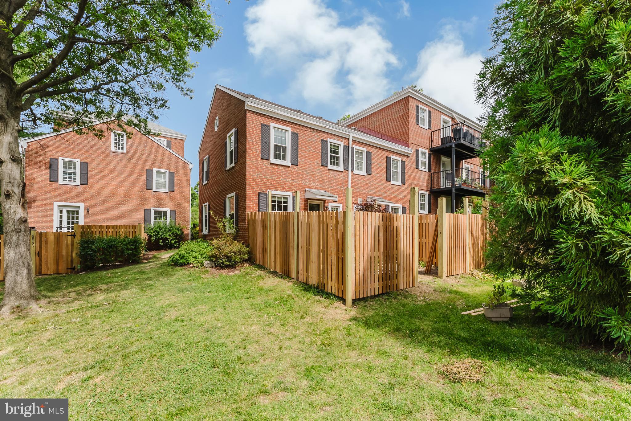 FAIRLINGTON VILLAGE - Residential