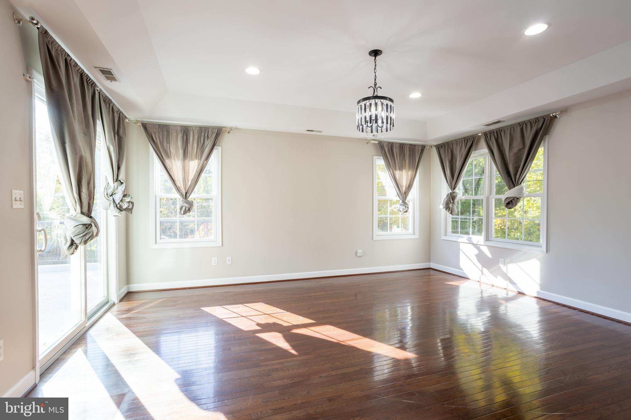 FALLSTAFF - Residential