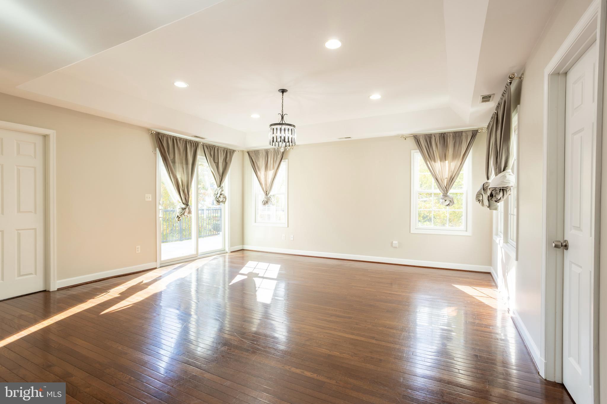 FALLSTAFF - Residential