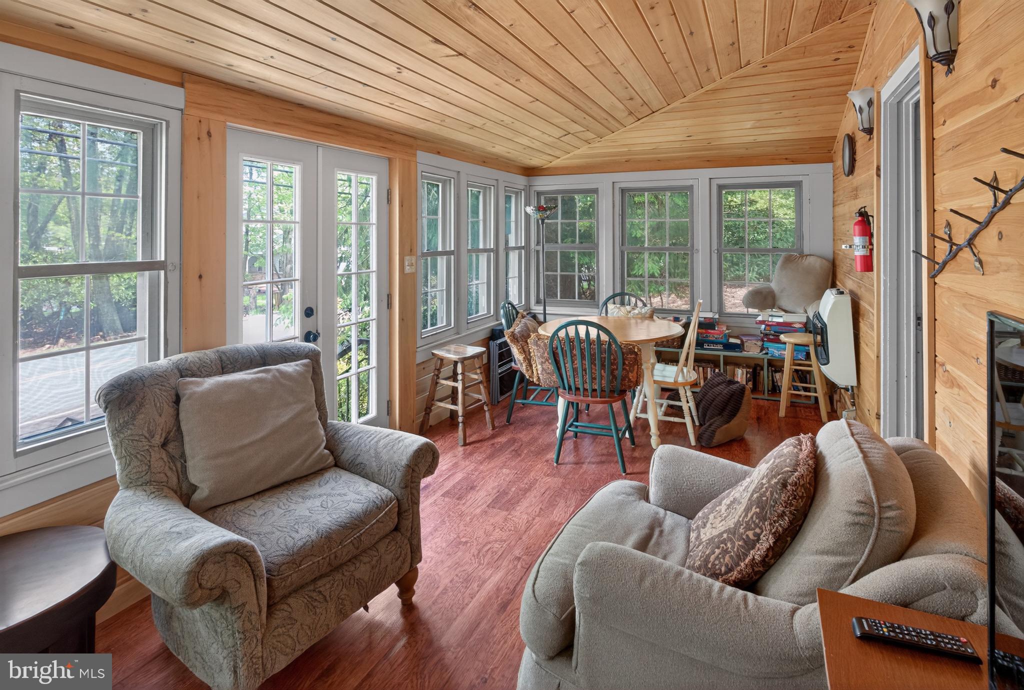 LAKE HARMONY - Residential