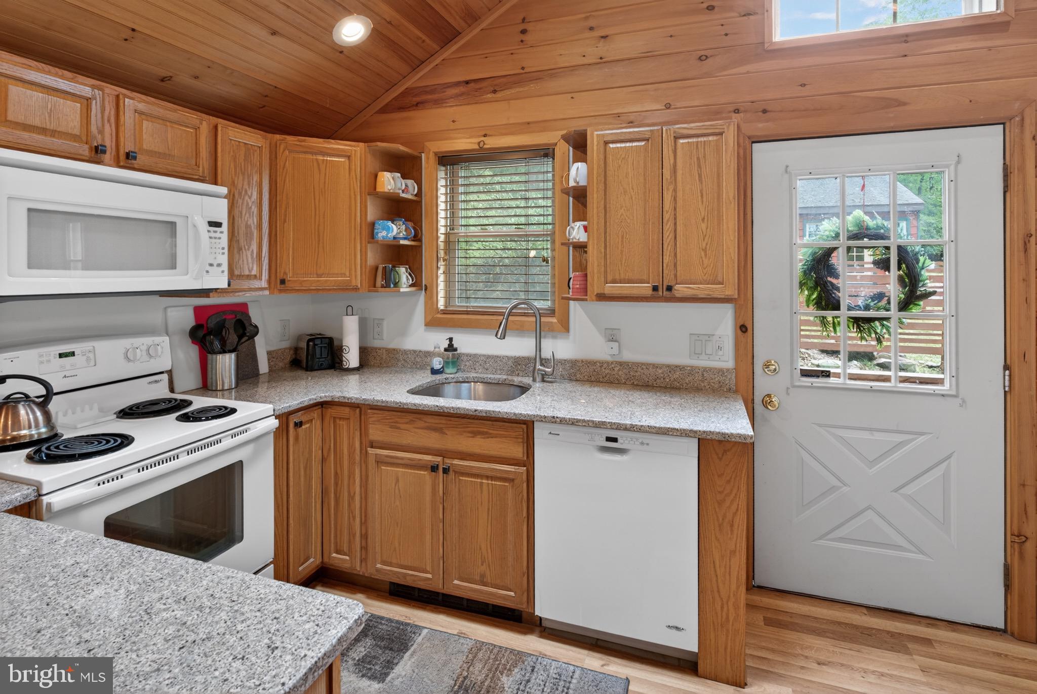 LAKE HARMONY - Residential