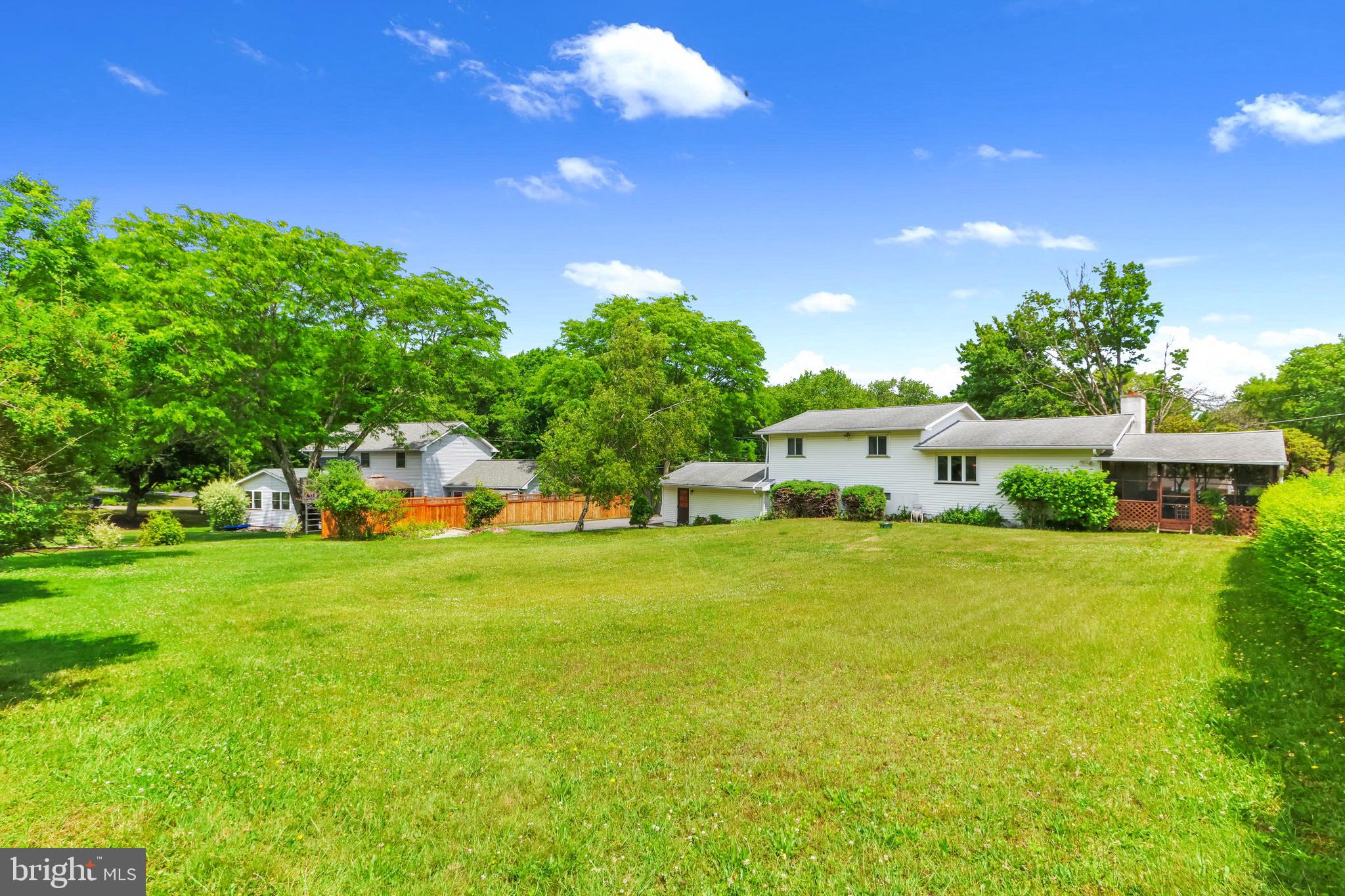 WEDGEWOOD LAKE ESTATES - Residential