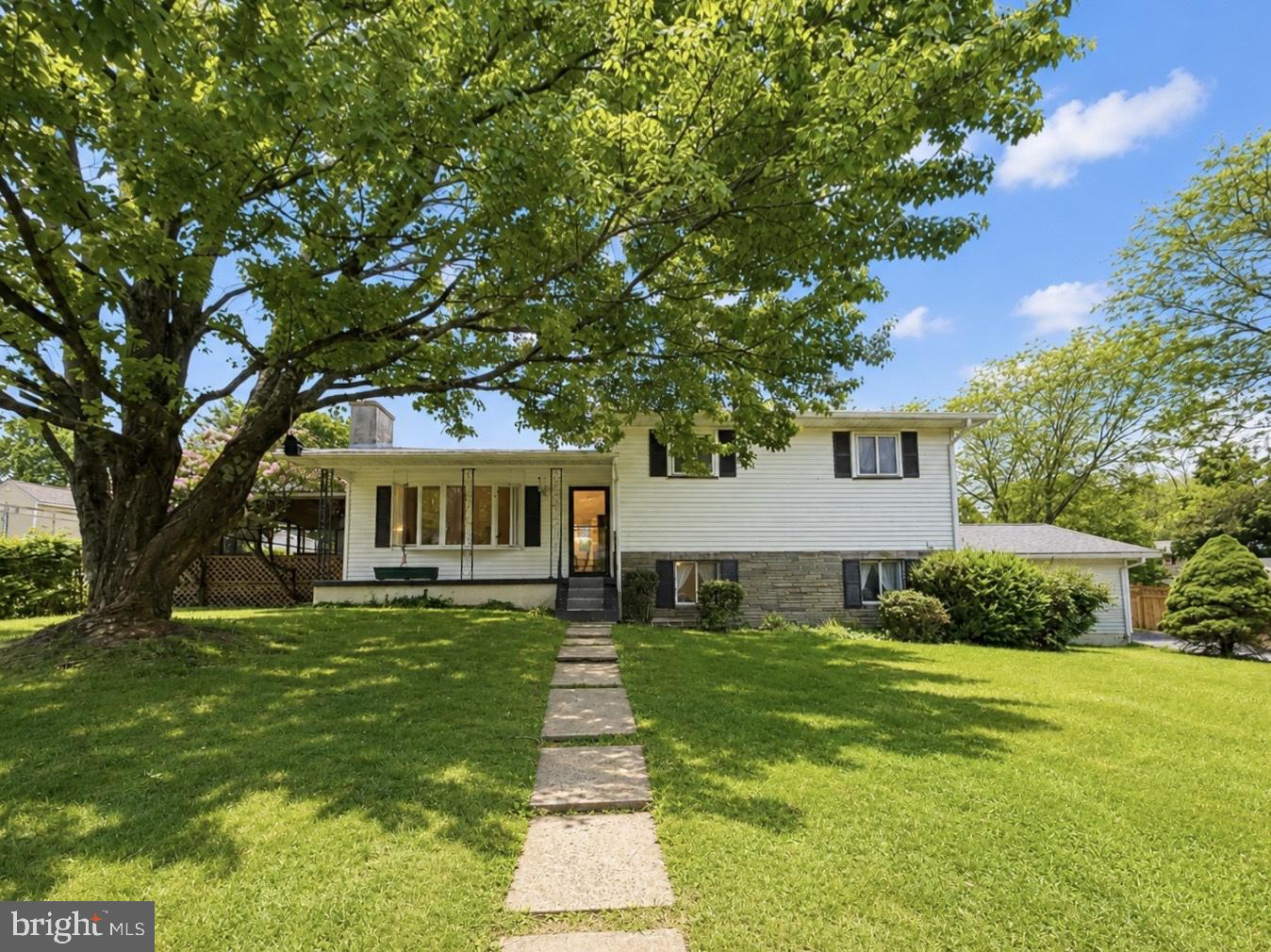 WEDGEWOOD LAKE ESTATES - Residential