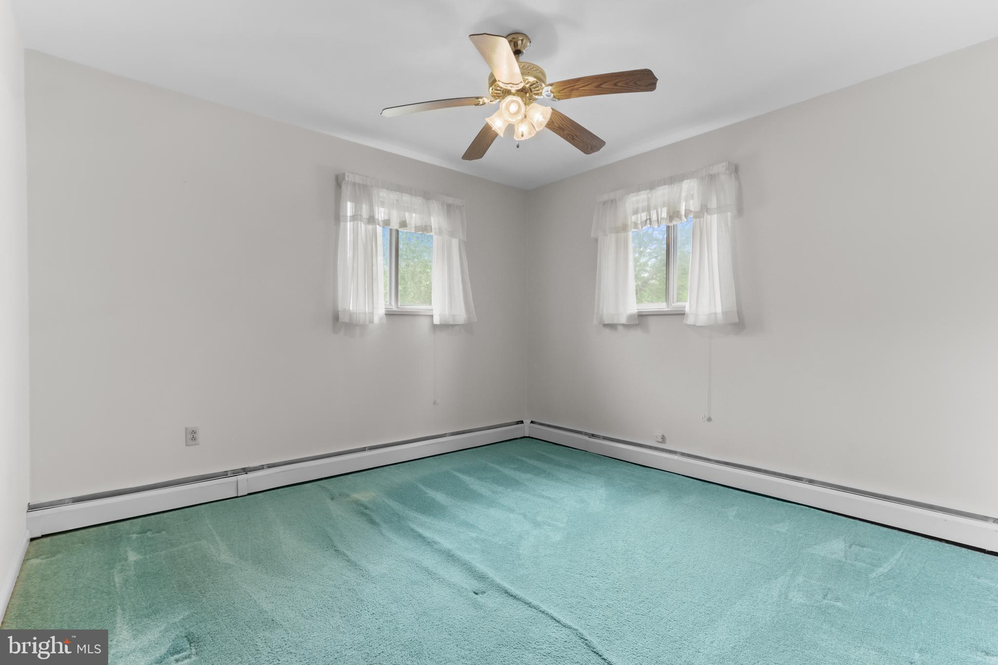 WEDGEWOOD LAKE ESTATES - Residential