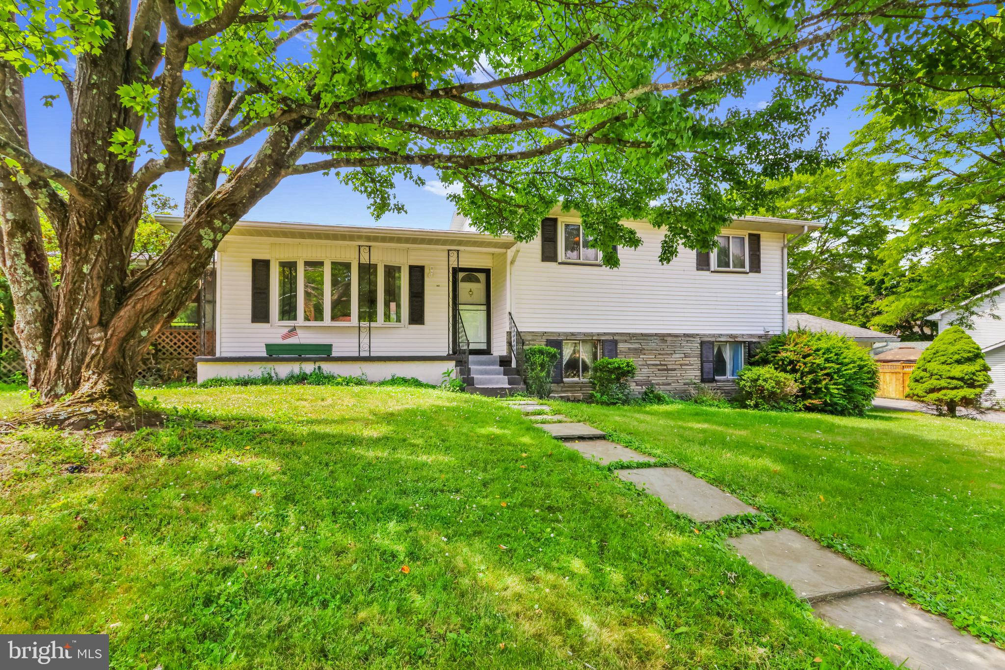 WEDGEWOOD LAKE ESTATES - Residential