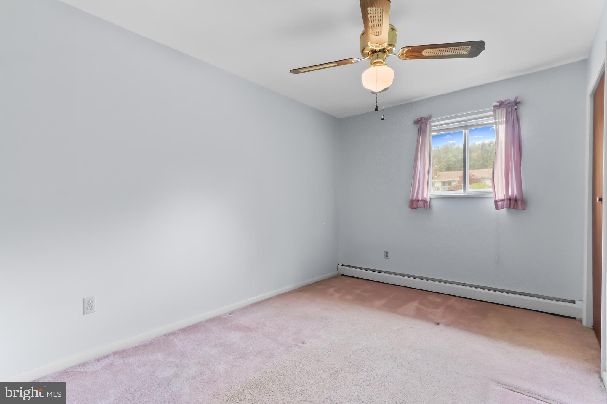 WEDGEWOOD LAKE ESTATES - Residential