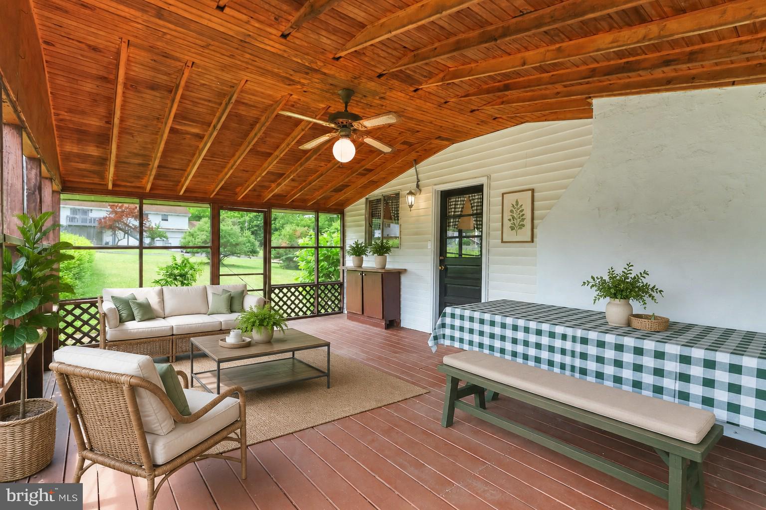 WEDGEWOOD LAKE ESTATES - Residential