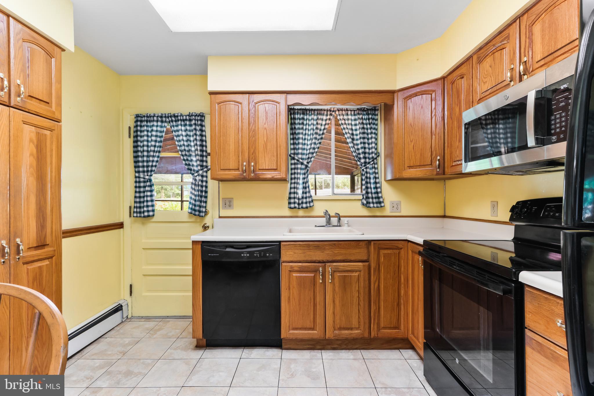 WEDGEWOOD LAKE ESTATES - Residential