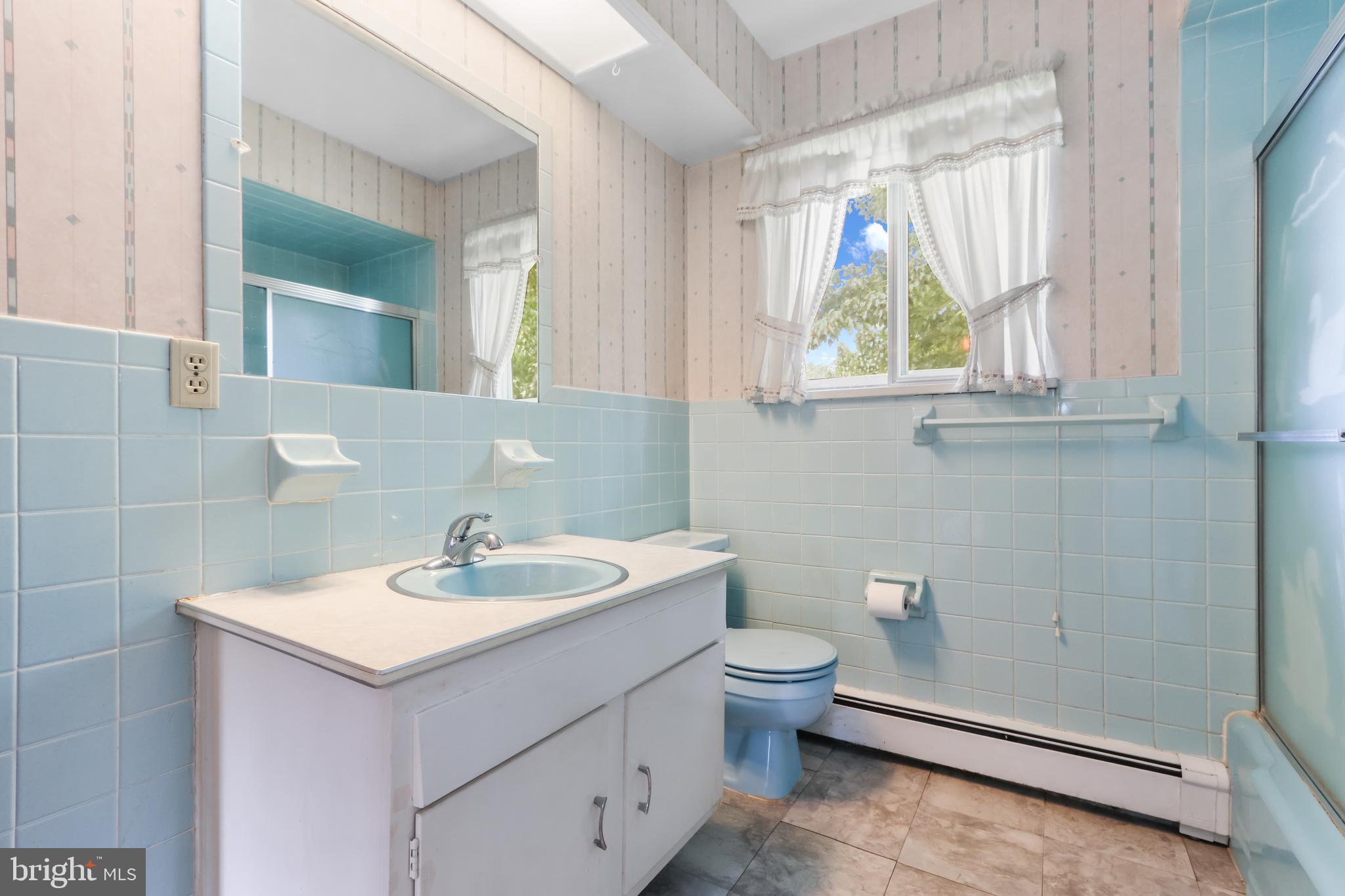 WEDGEWOOD LAKE ESTATES - Residential
