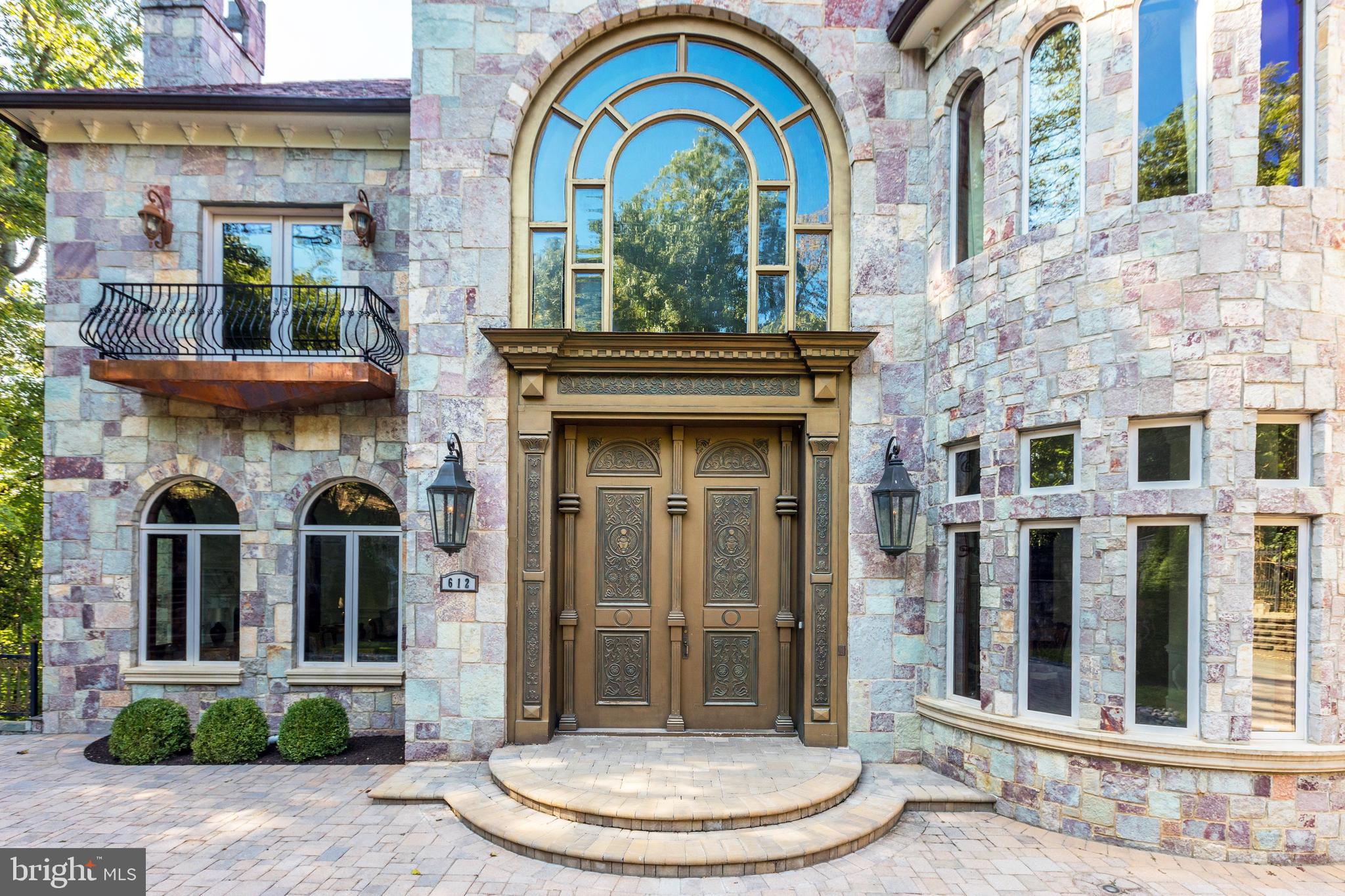 RIVER OAKS - Residential
