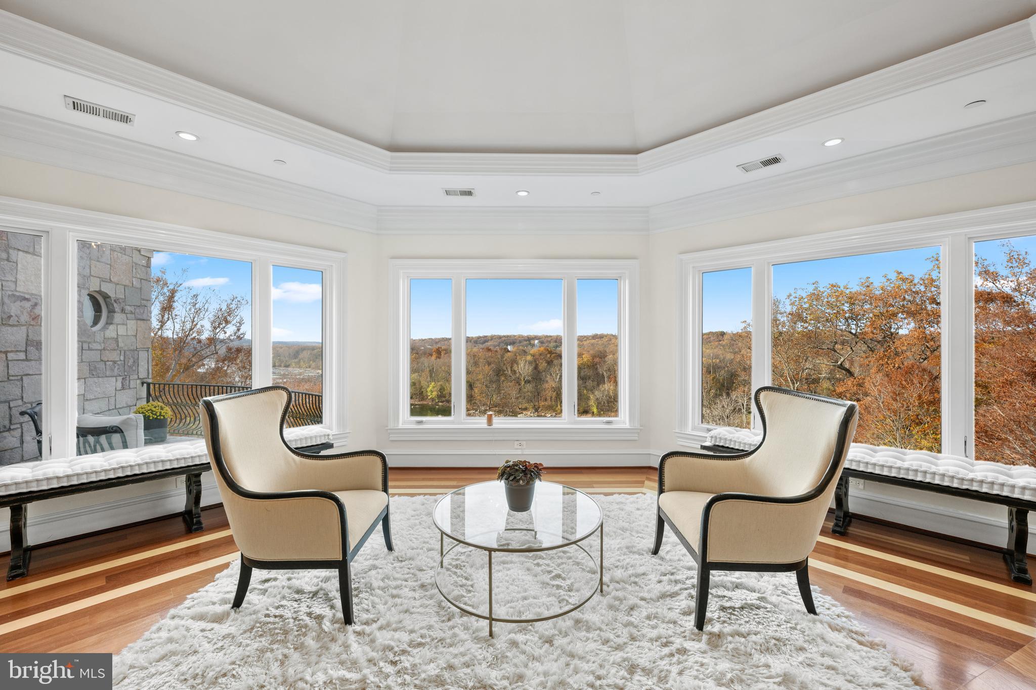 RIVER OAKS - Residential