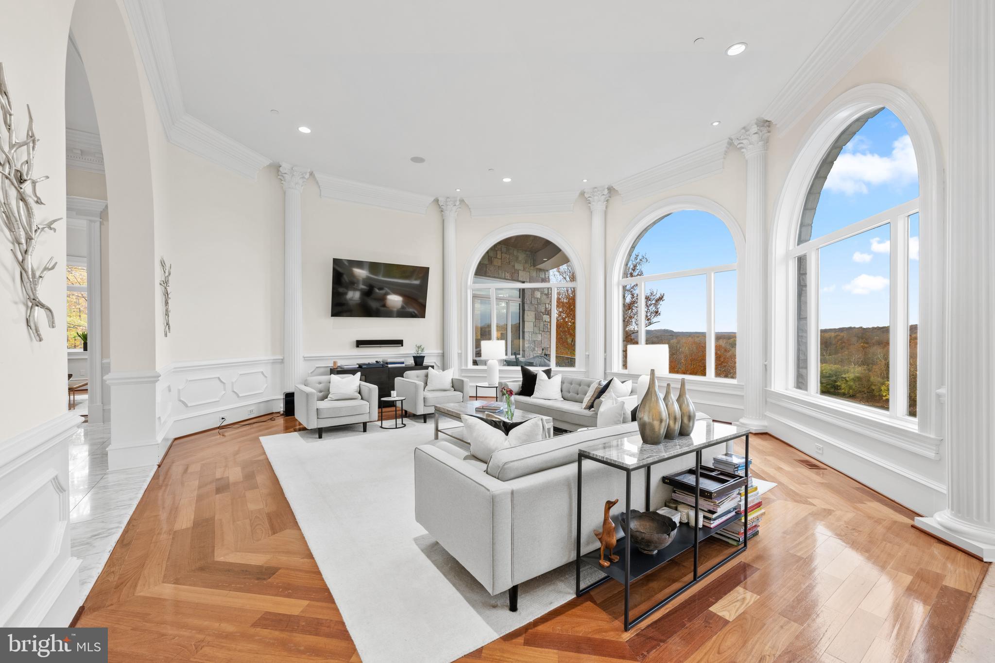 RIVER OAKS - Residential