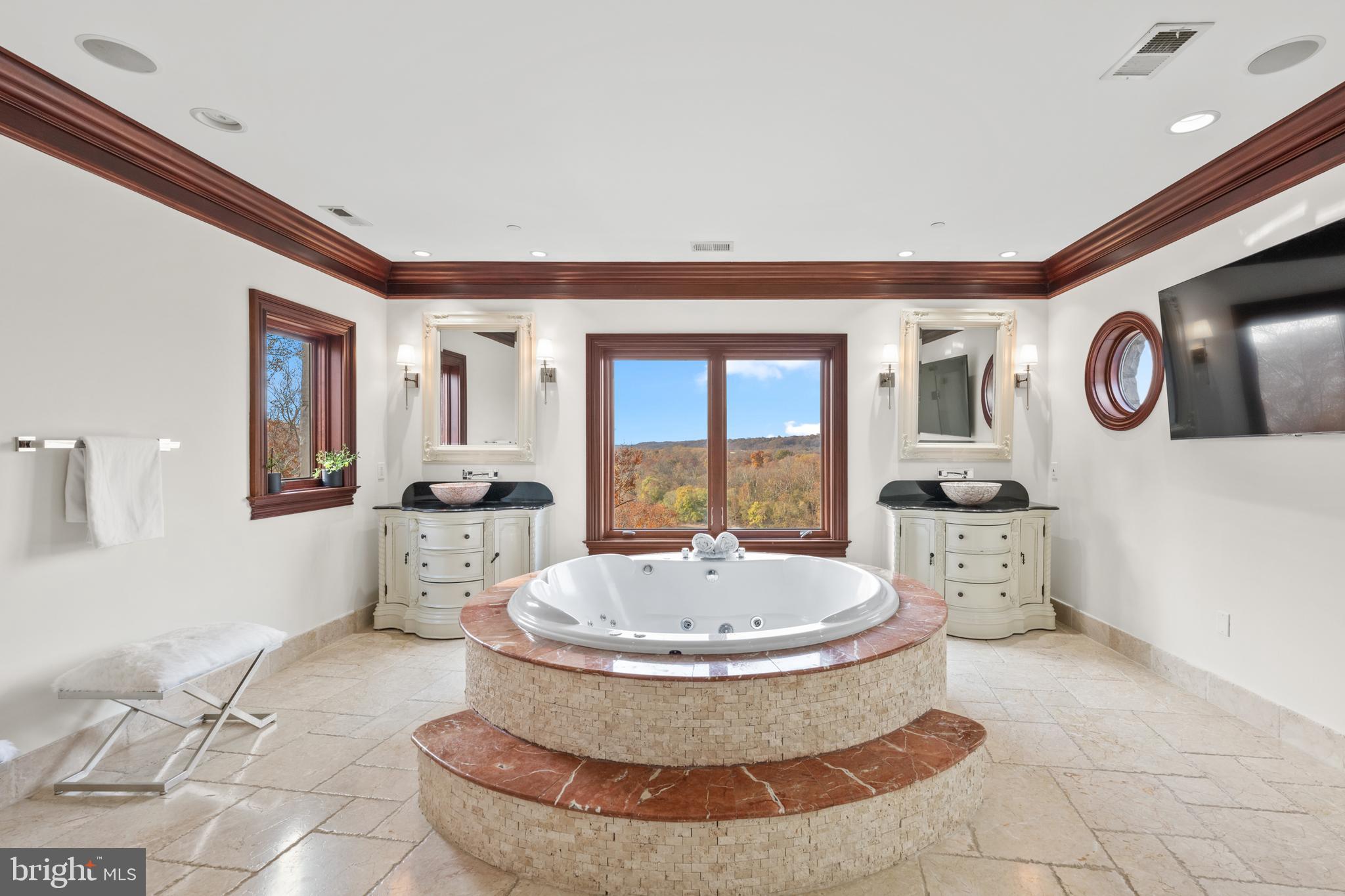 RIVER OAKS - Residential