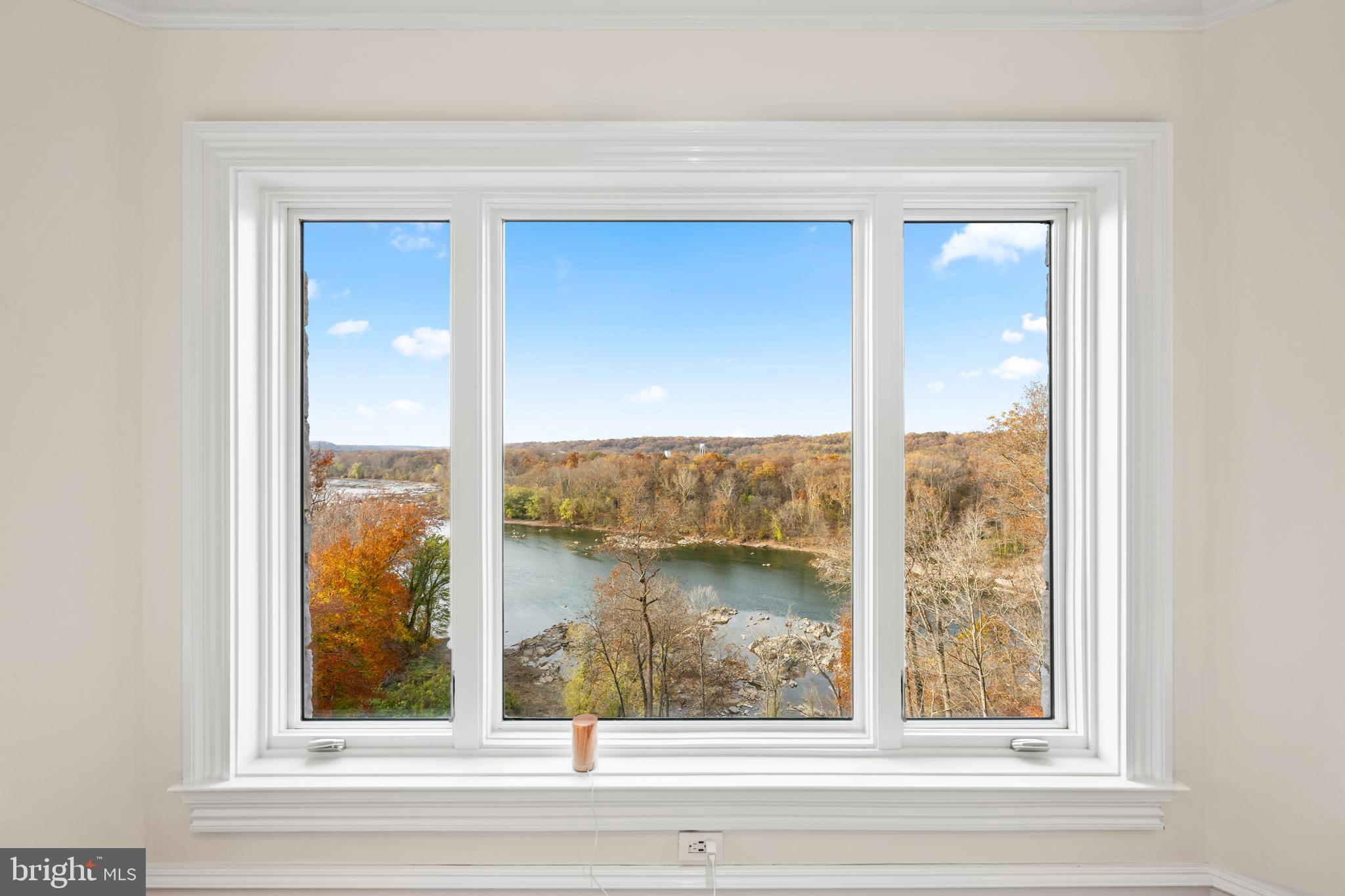 RIVER OAKS - Residential