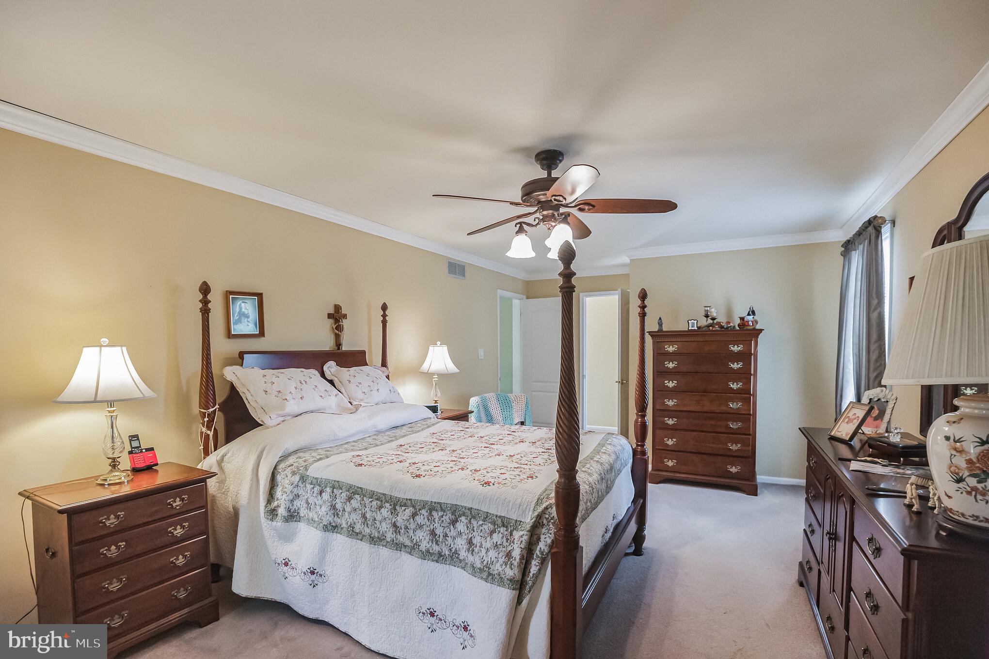 HUNTERS RUN - Residential