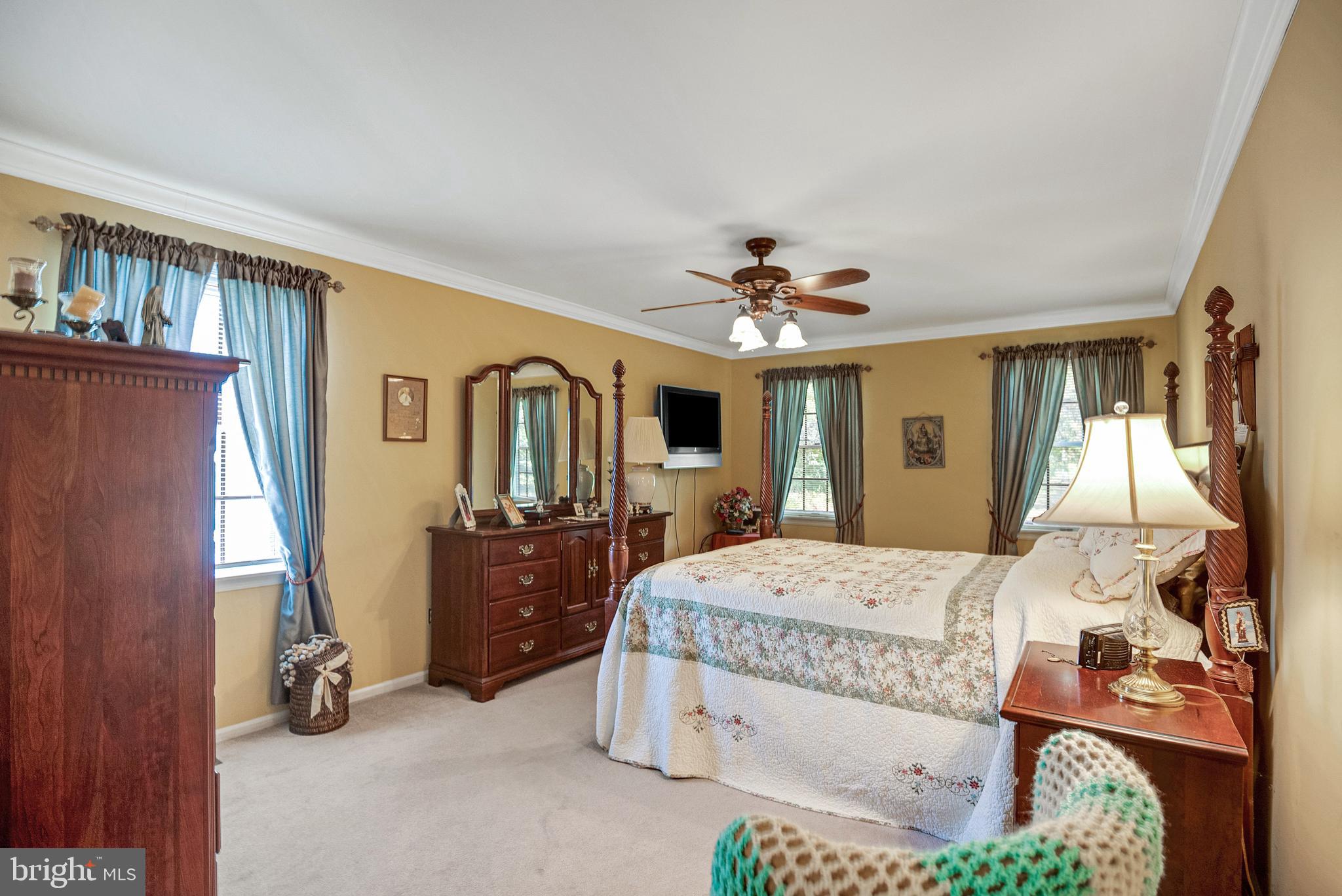 HUNTERS RUN - Residential