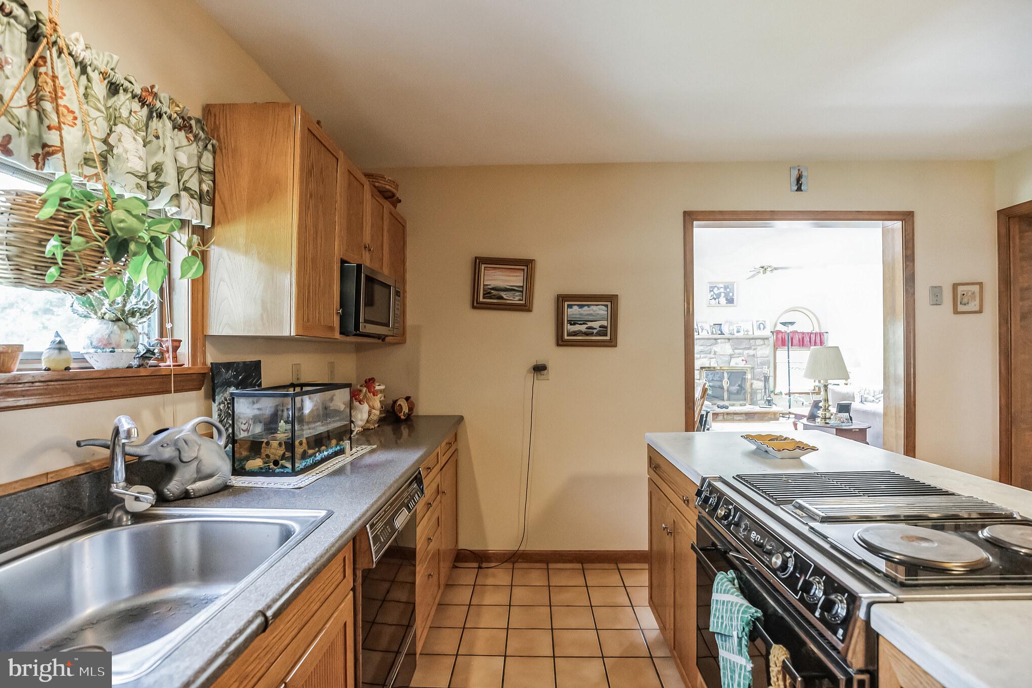 HUNTERS RUN - Residential