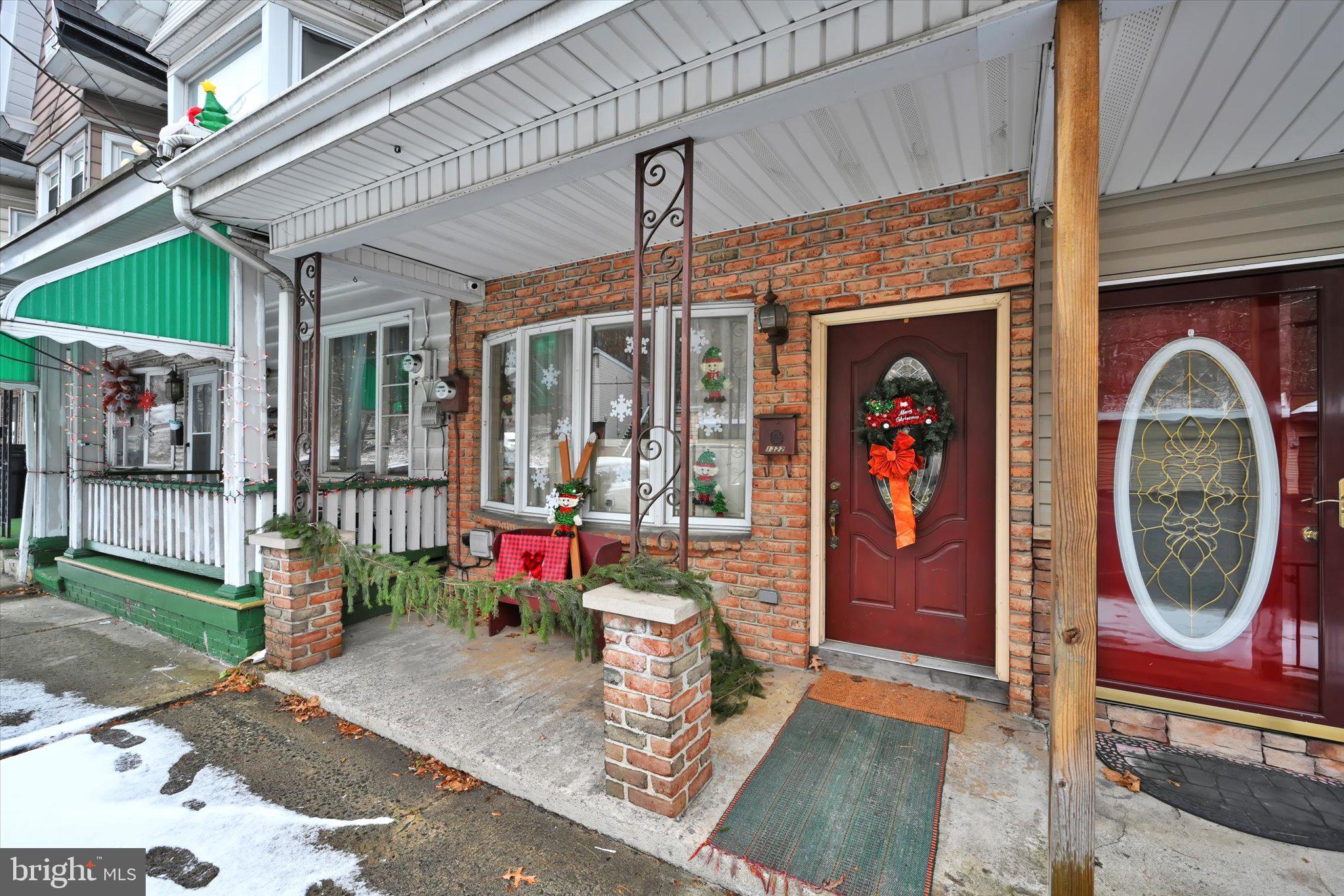 Listed at Appraised Value this move in ready  4 bedrooms with garage and a fenced yard!!! This is the one you have been looking for in  Mahanoy City and ready for you.  This home has plenty of room for that large sectional you have and lots of room in the master bedroom for a king bed.  There is a bonus room on the second floor that could be used as a game room or a home office!  Deck off the kitchen perfect for those summer BBQ's  and fenced back yard is great for Fido to run wild.  One car garage makes parking a breeze.  This is located at the East side of town and easy commuting to I-81