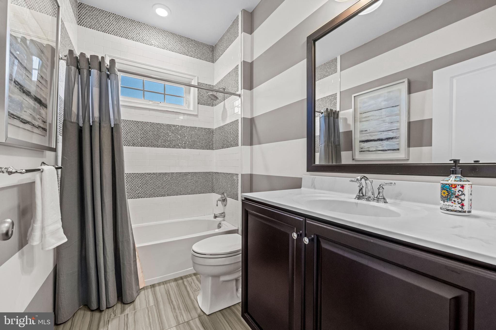NEW BRITAIN WOODS - Residential