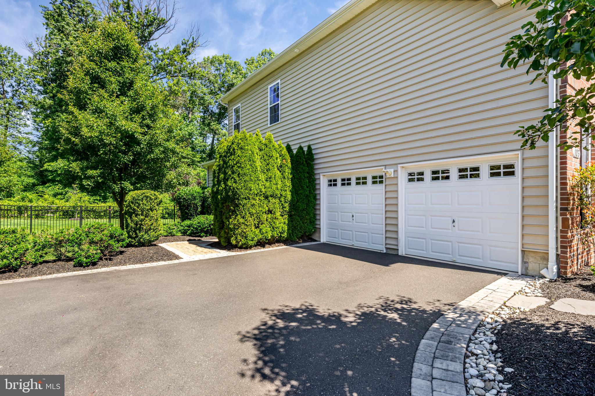 NEW BRITAIN WOODS - Residential