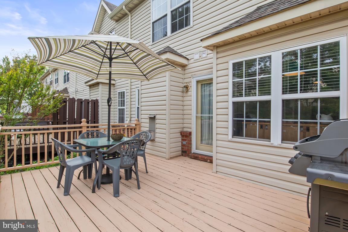 WILLIAMSBURG VILLA - Residential