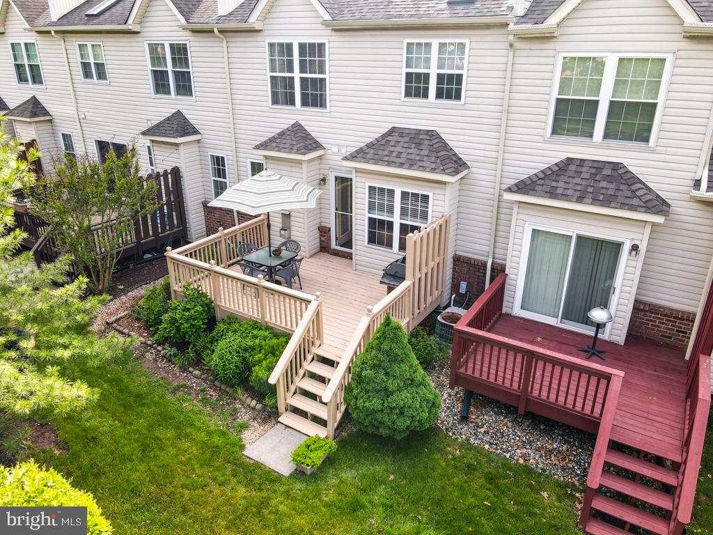 WILLIAMSBURG VILLA - Residential