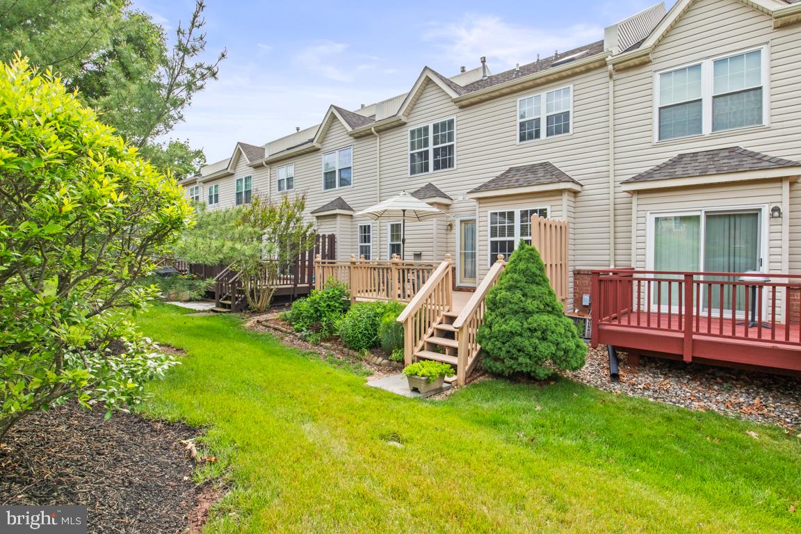 WILLIAMSBURG VILLA - Residential