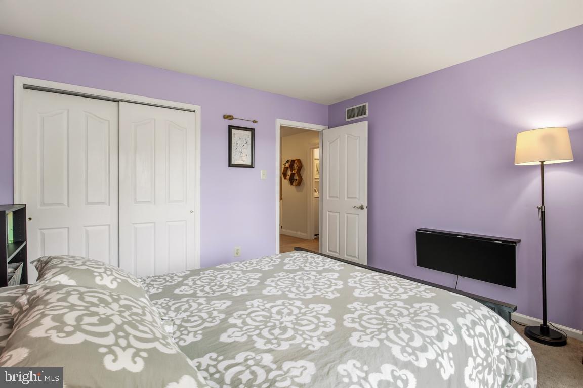 WILLIAMSBURG VILLA - Residential