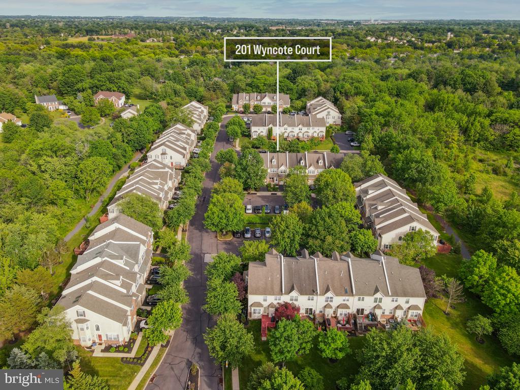 WILLIAMSBURG VILLA - Residential
