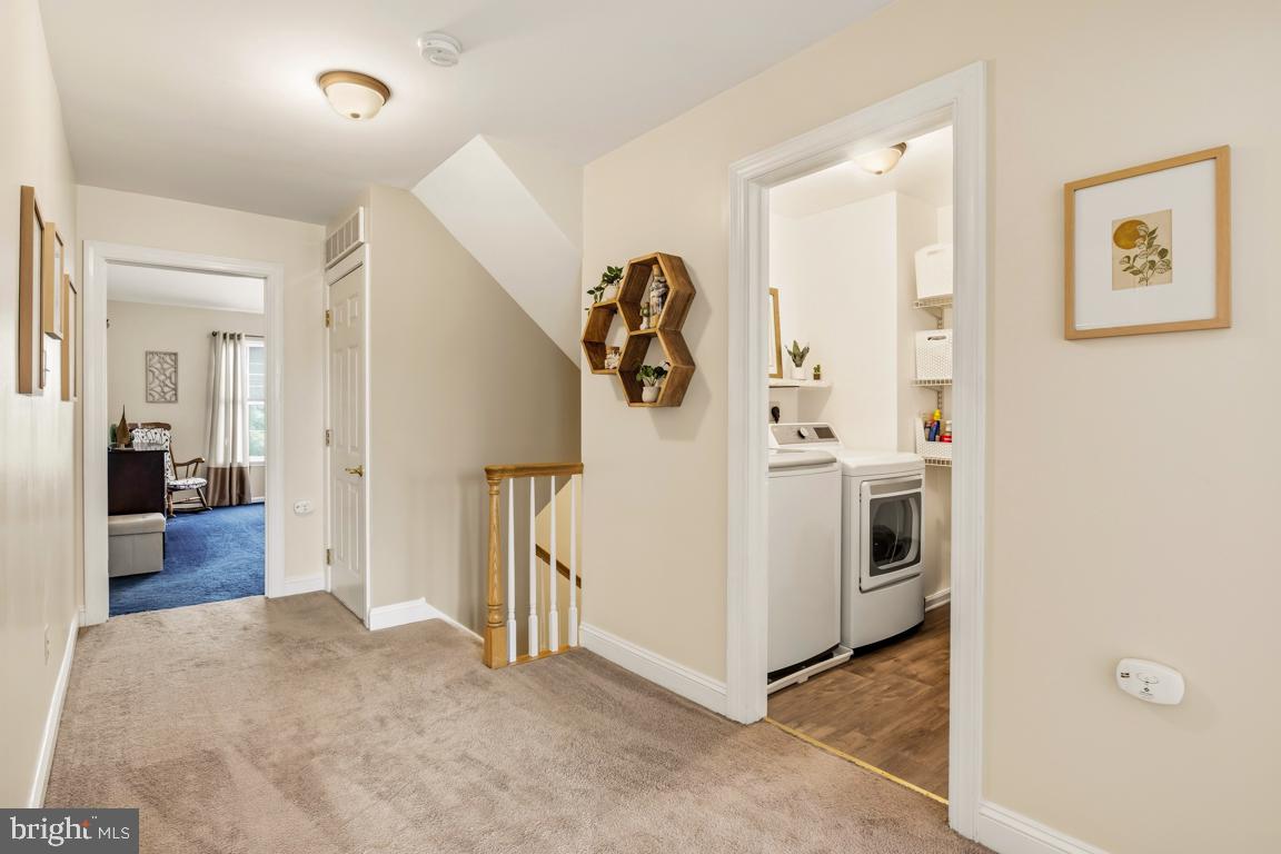 WILLIAMSBURG VILLA - Residential