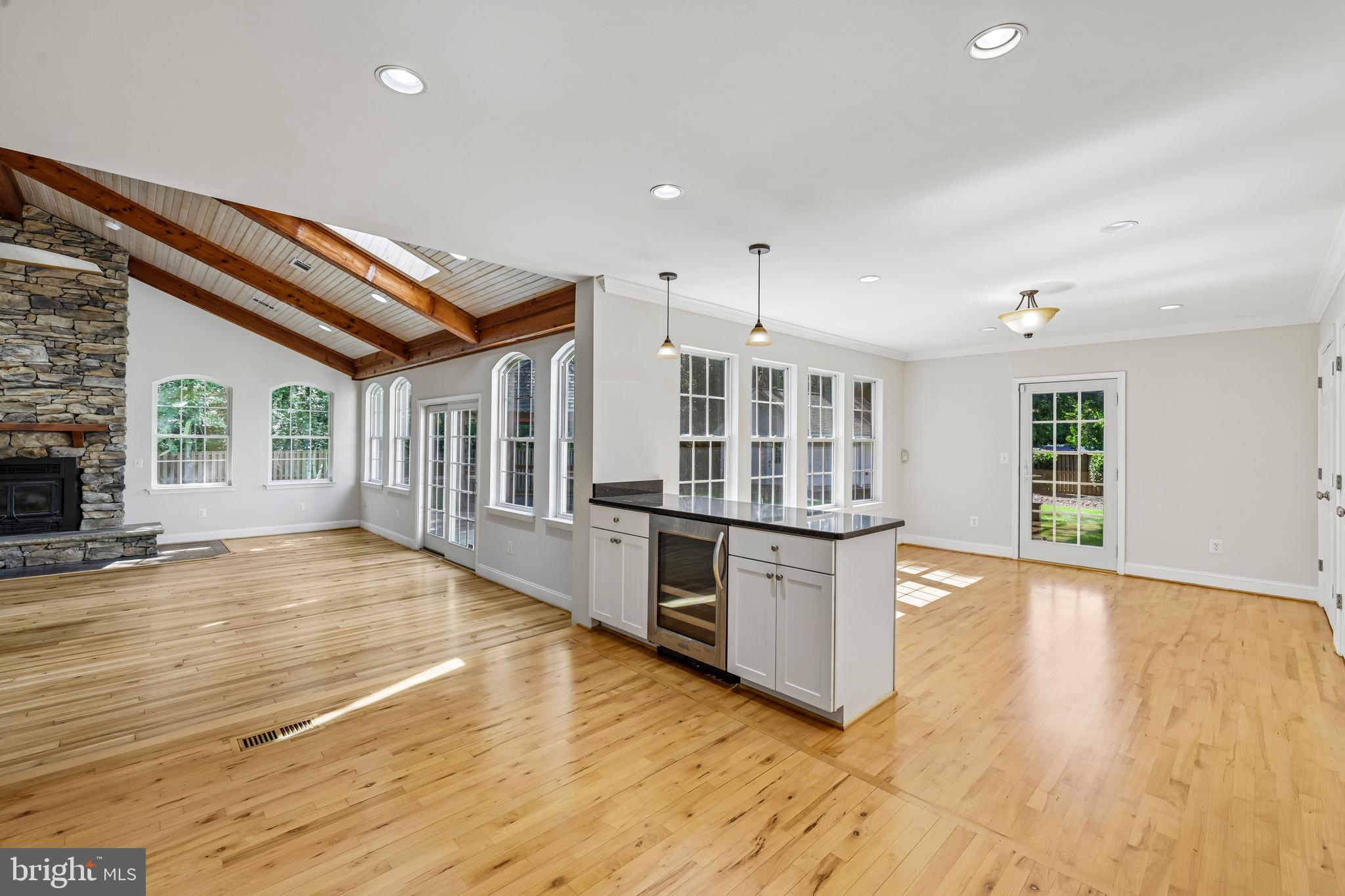 POWHATAN BEACH - Residential