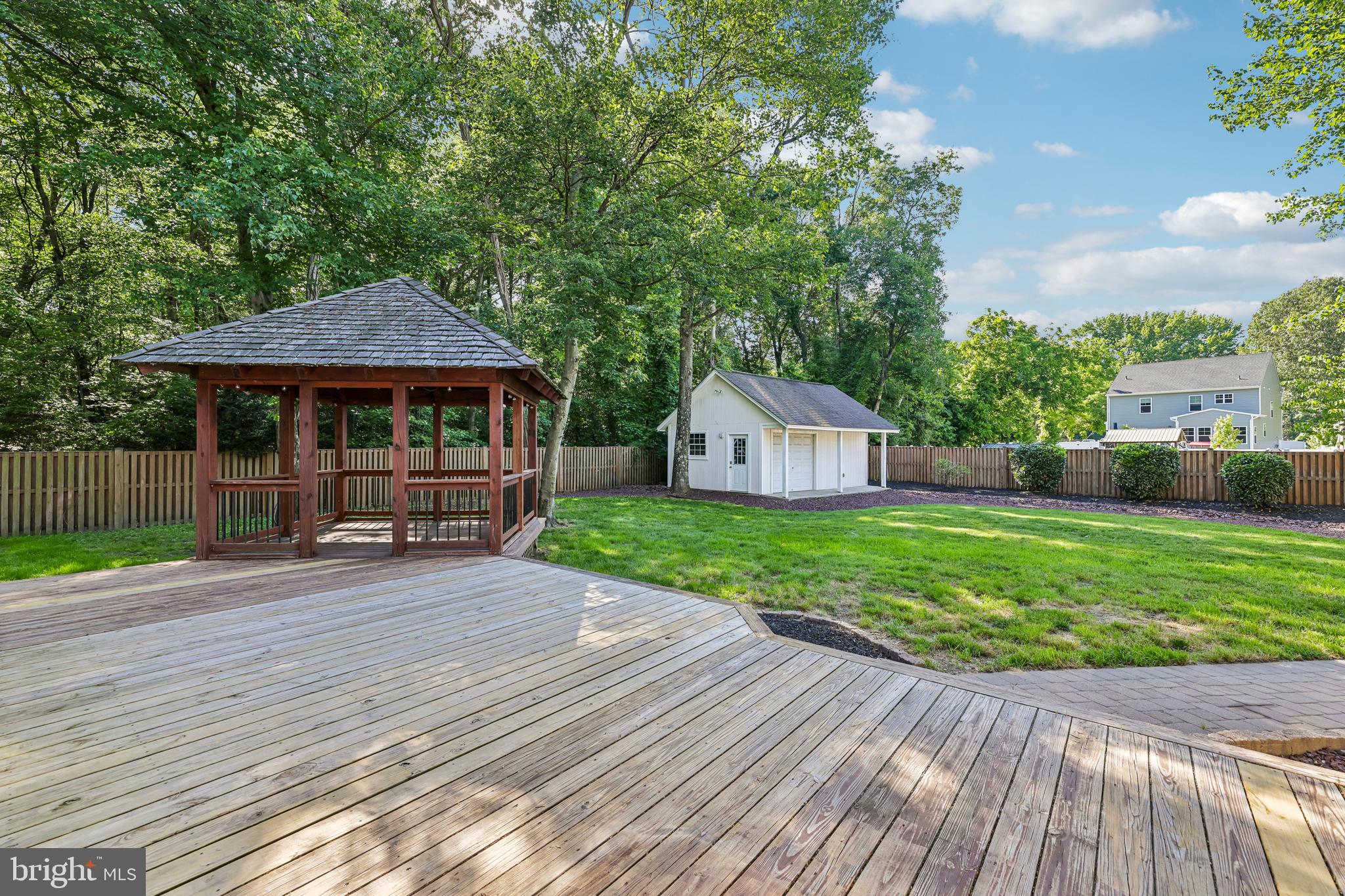 POWHATAN BEACH - Residential