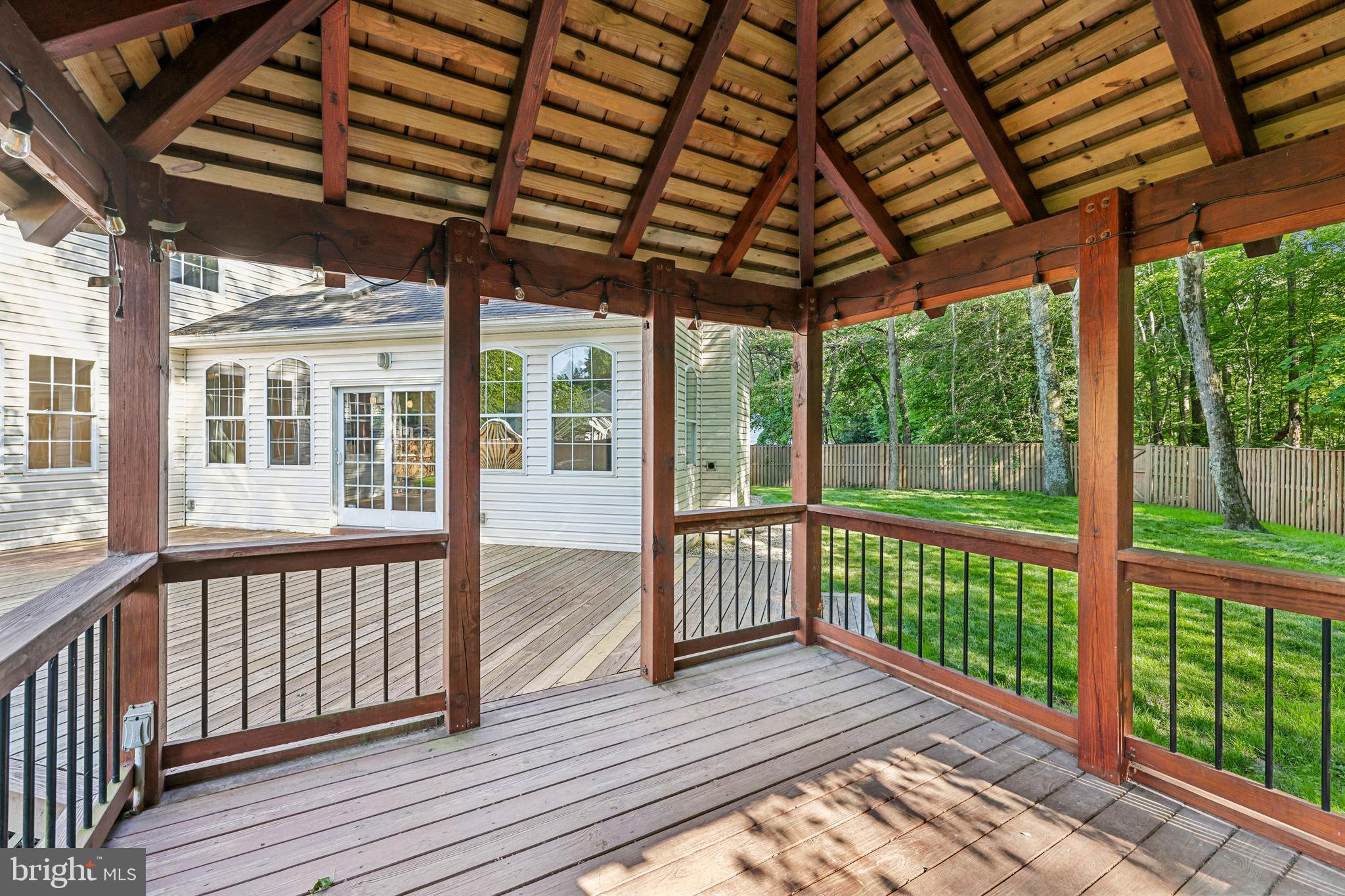 POWHATAN BEACH - Residential