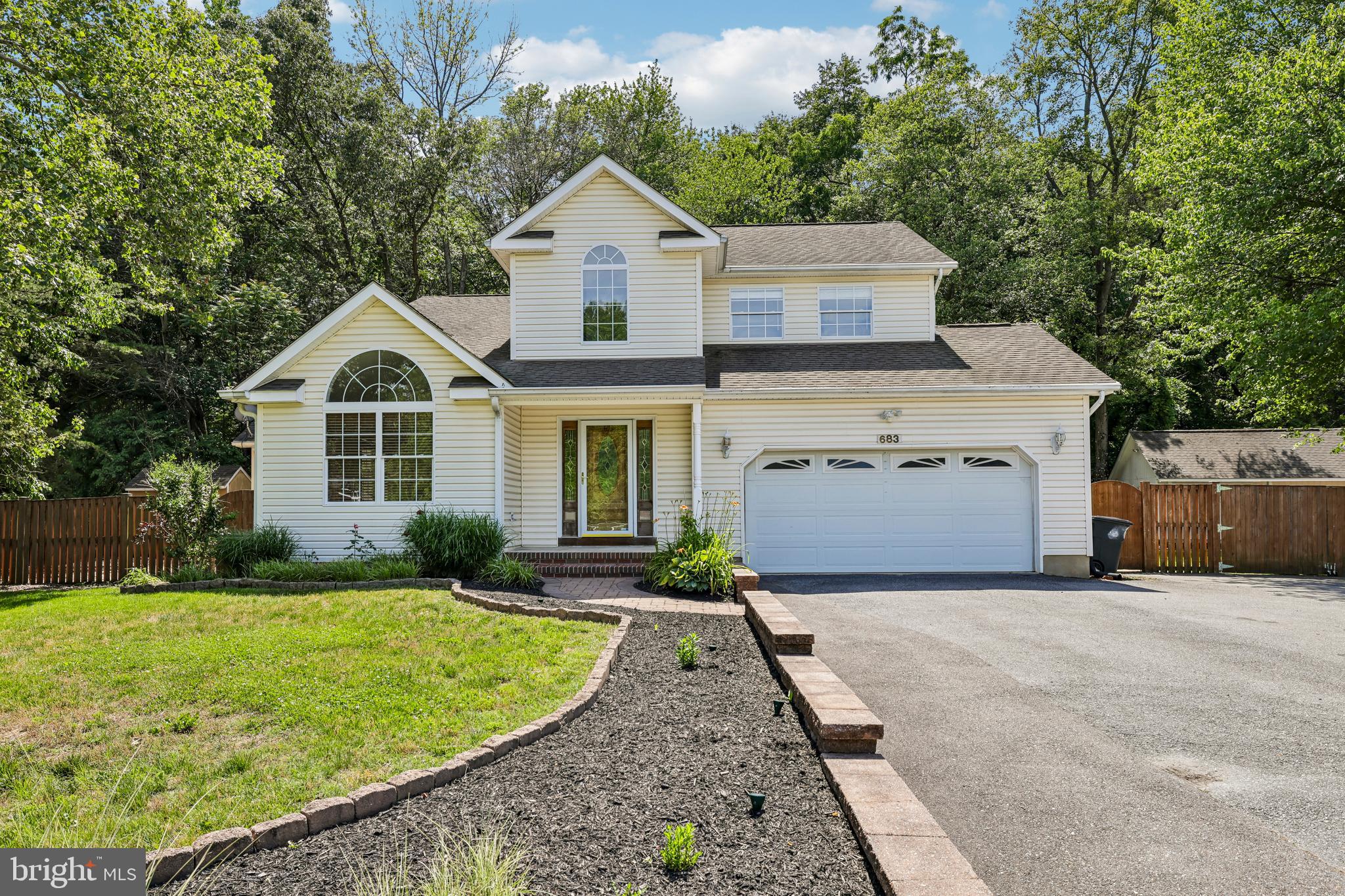 POWHATAN BEACH - Residential