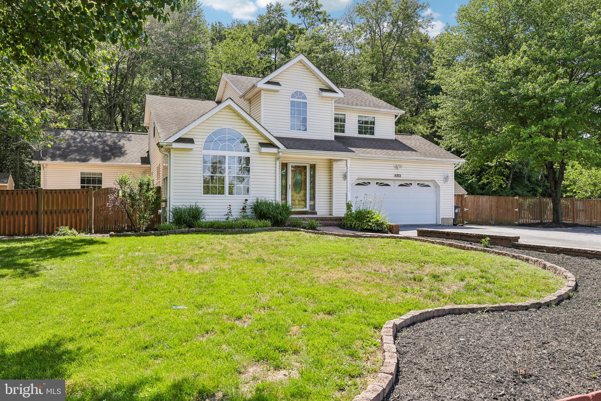 POWHATAN BEACH - Residential