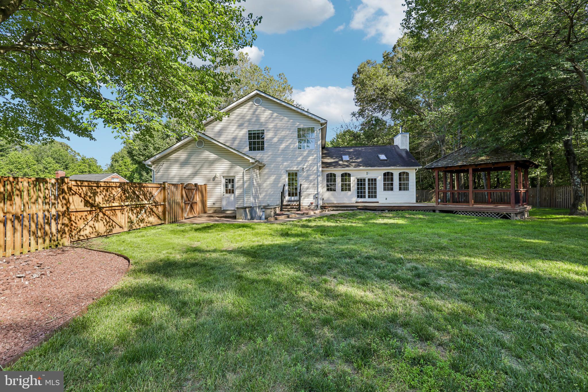 POWHATAN BEACH - Residential