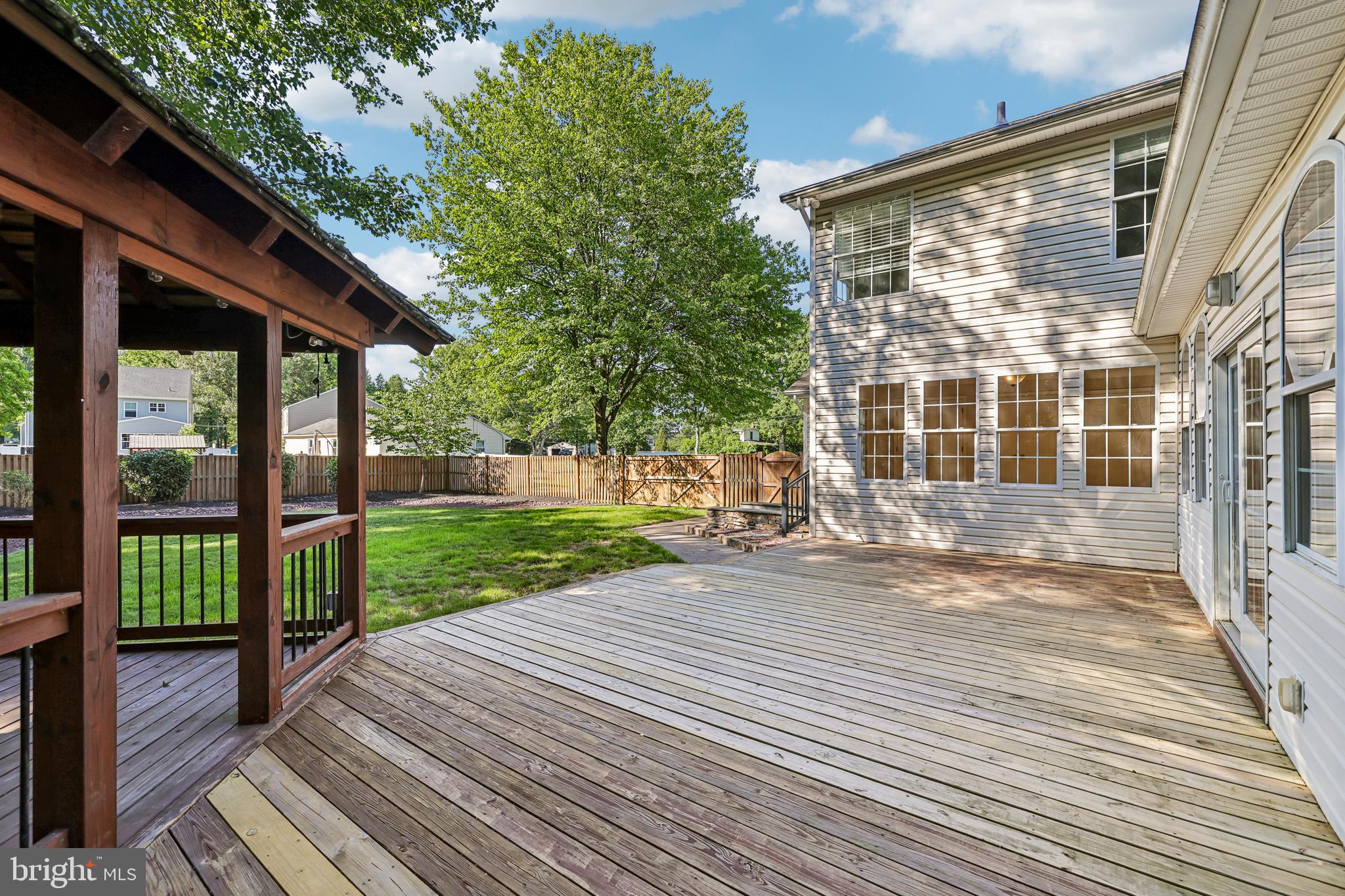 POWHATAN BEACH - Residential