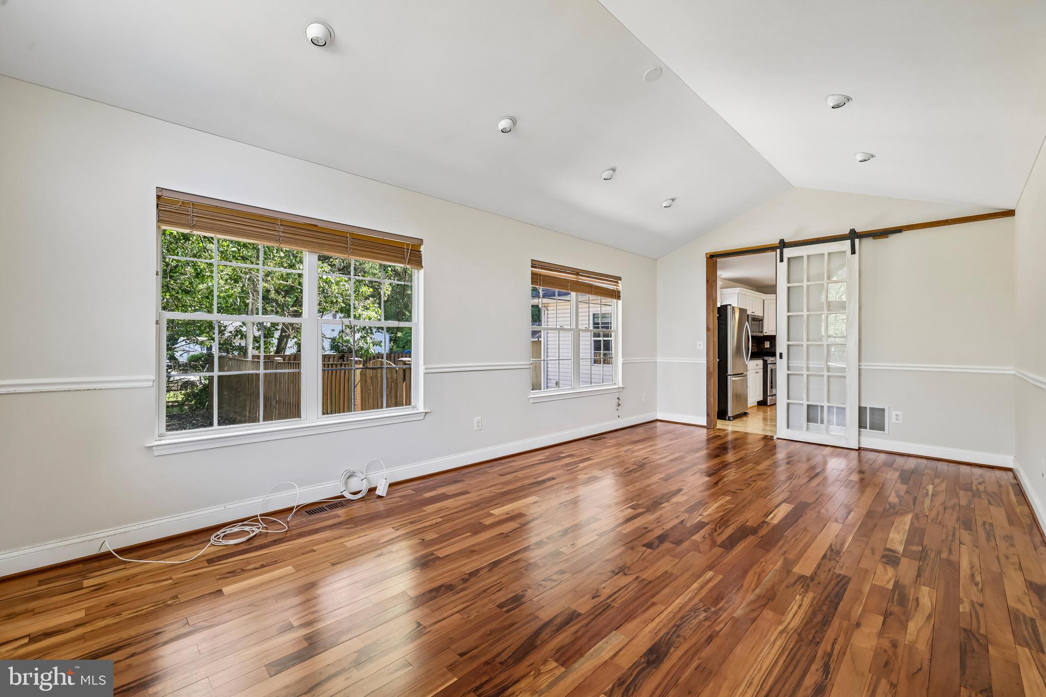 POWHATAN BEACH - Residential