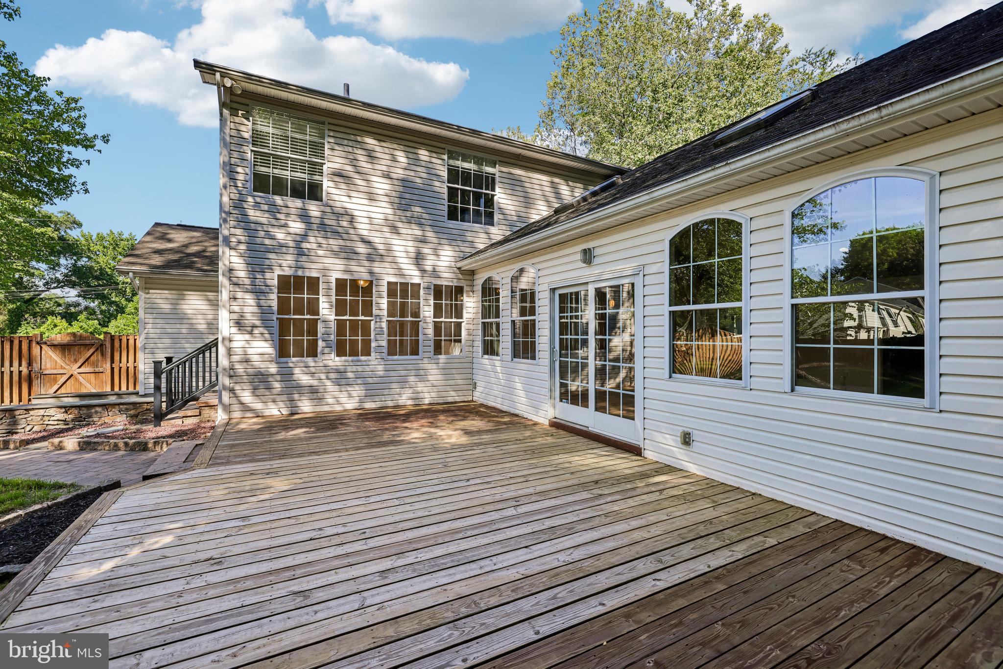 POWHATAN BEACH - Residential
