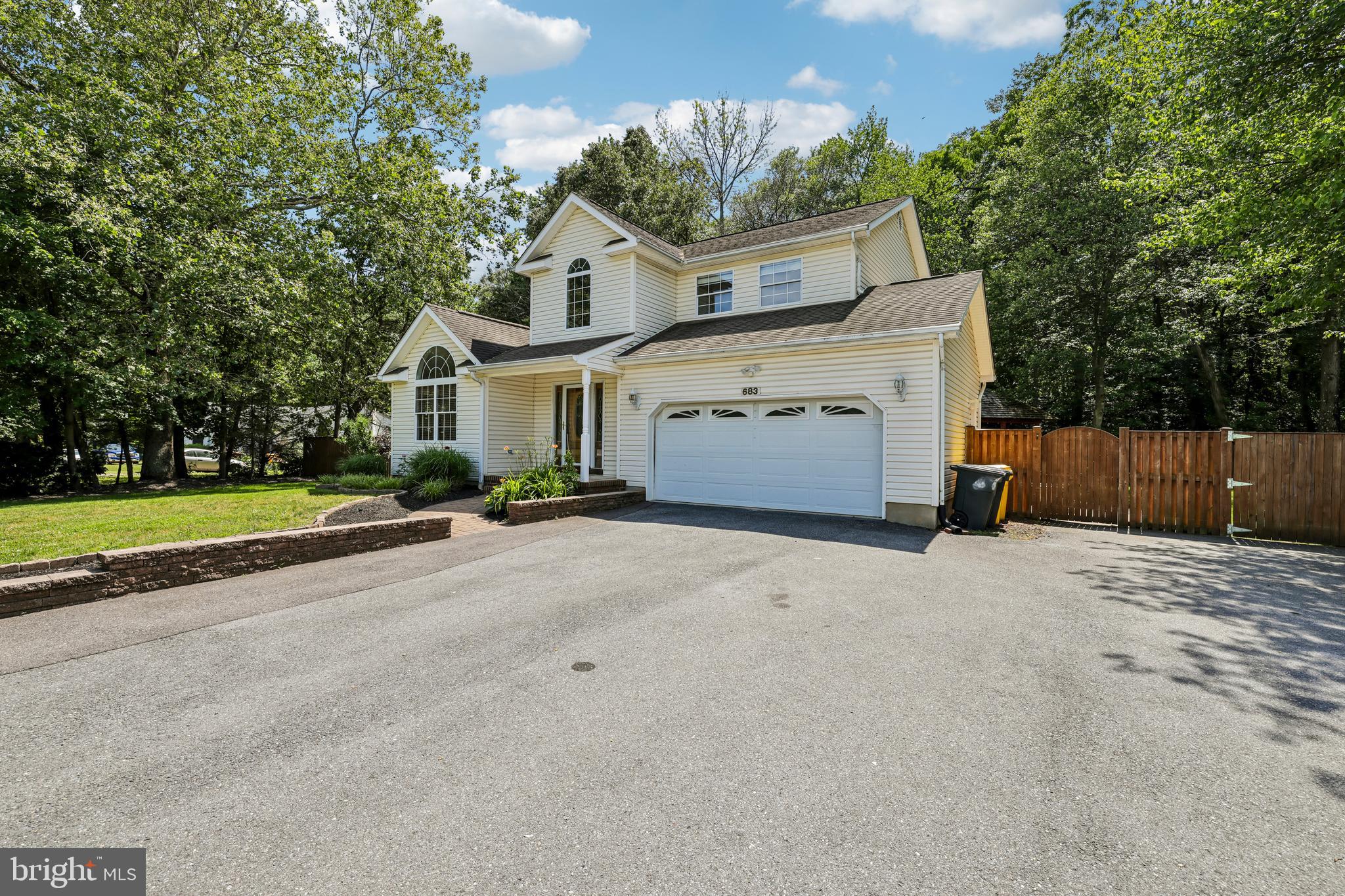 POWHATAN BEACH - Residential