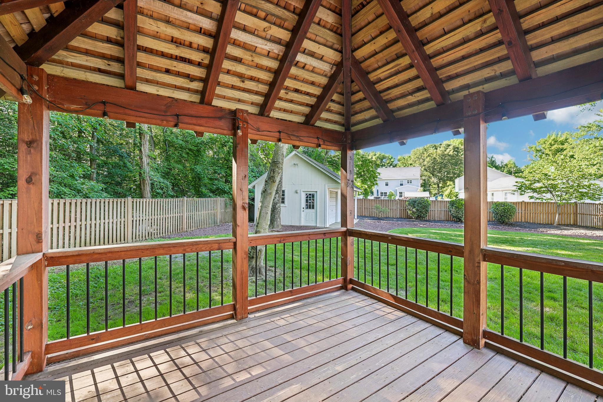 POWHATAN BEACH - Residential