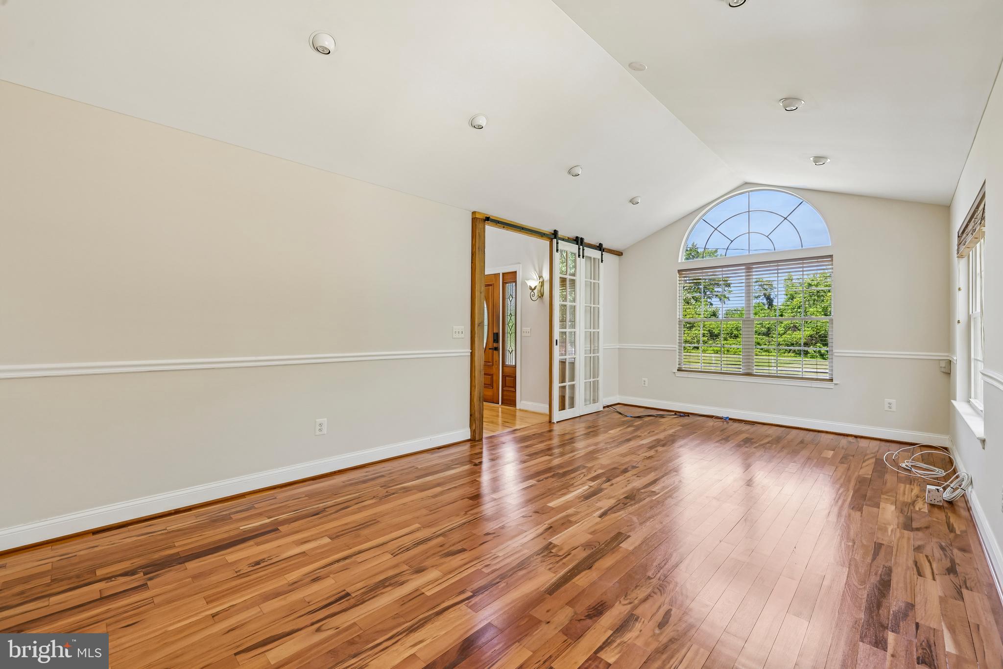 POWHATAN BEACH - Residential