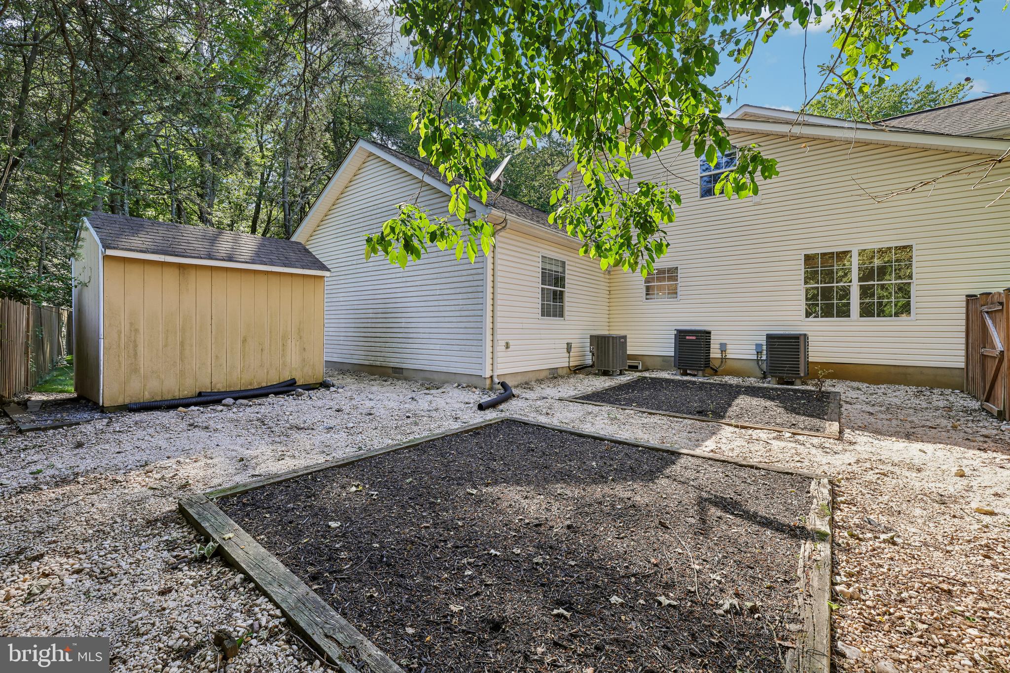 POWHATAN BEACH - Residential