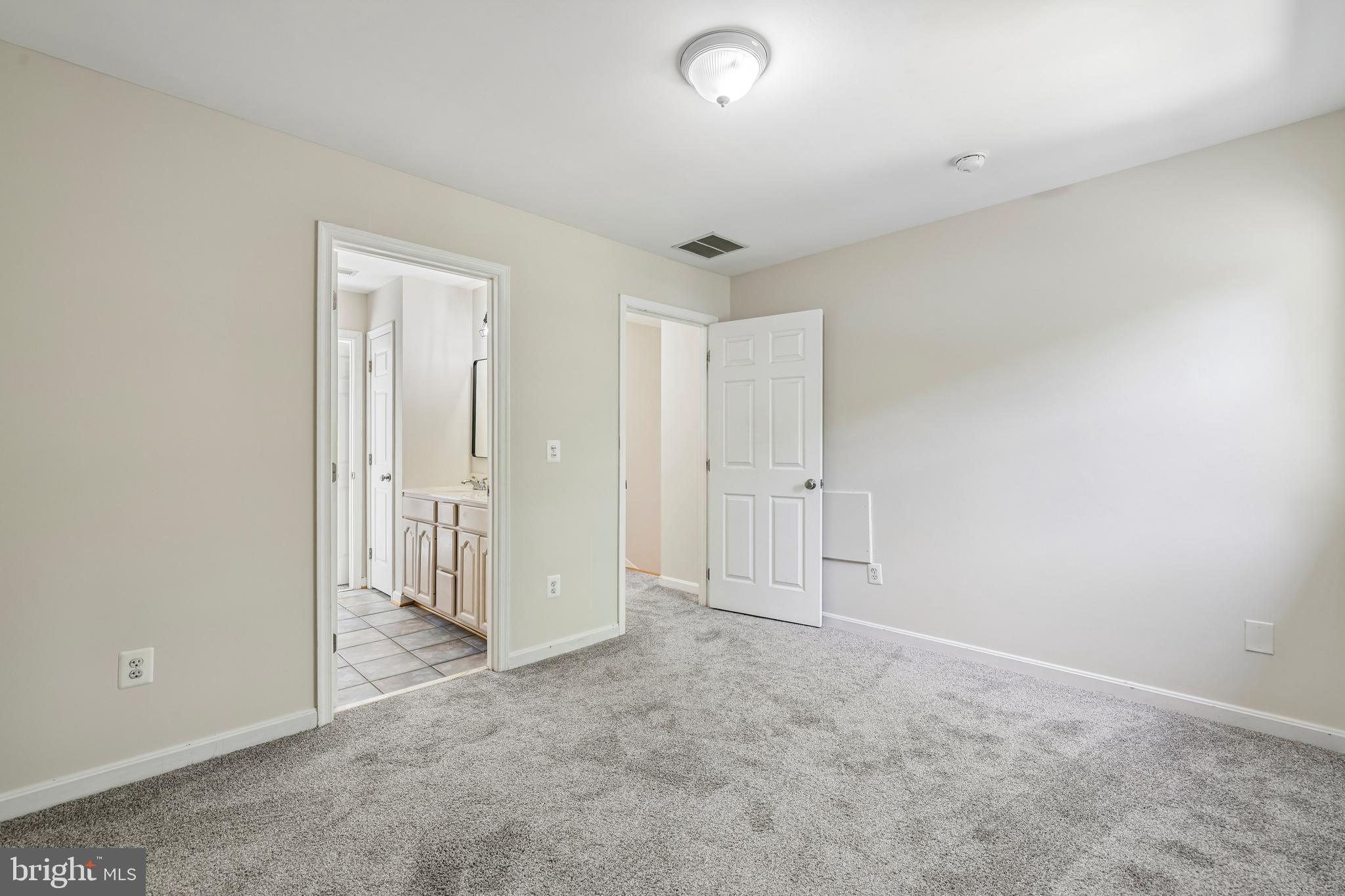 POWHATAN BEACH - Residential